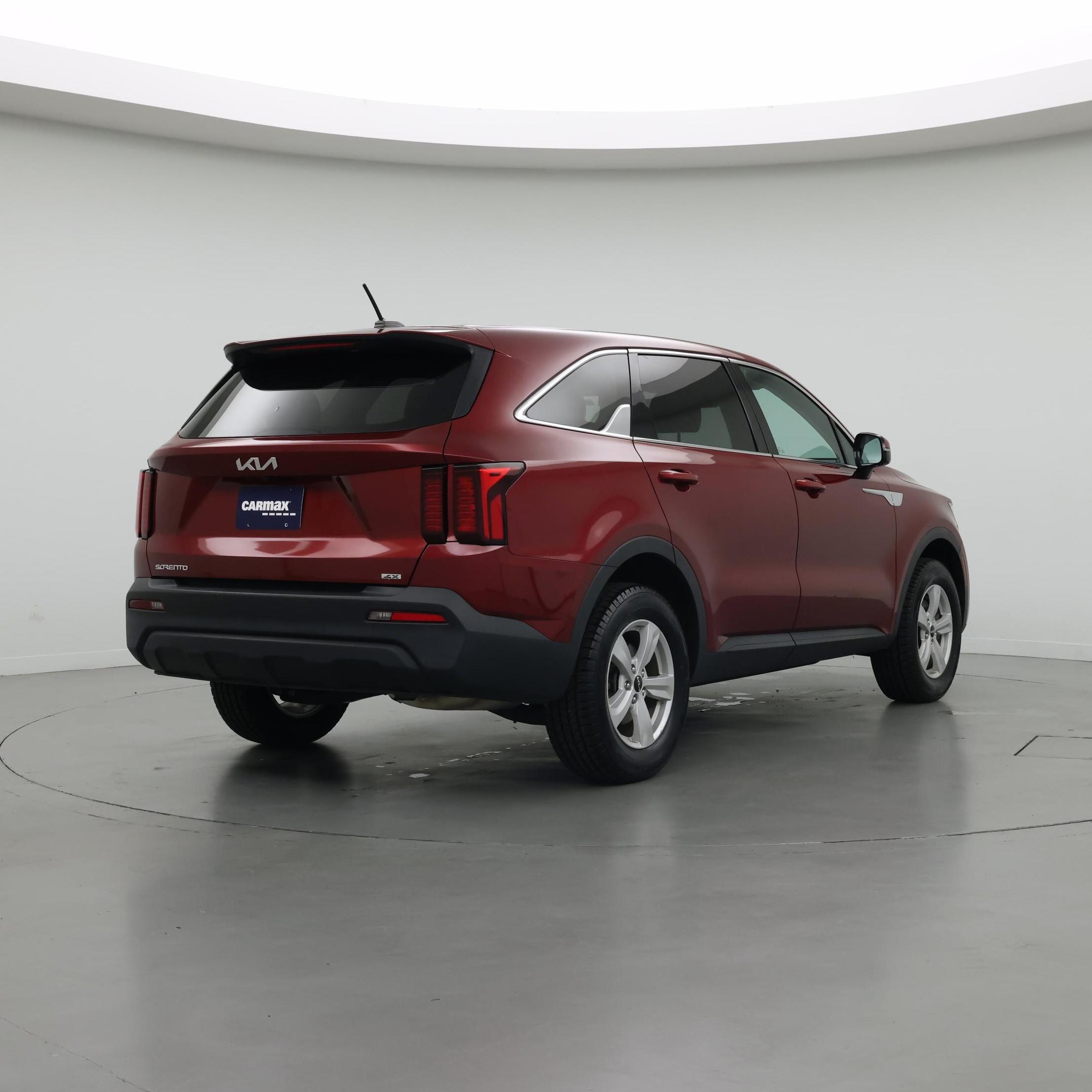 Thumbnail: 2023 Kia Sorento - 8