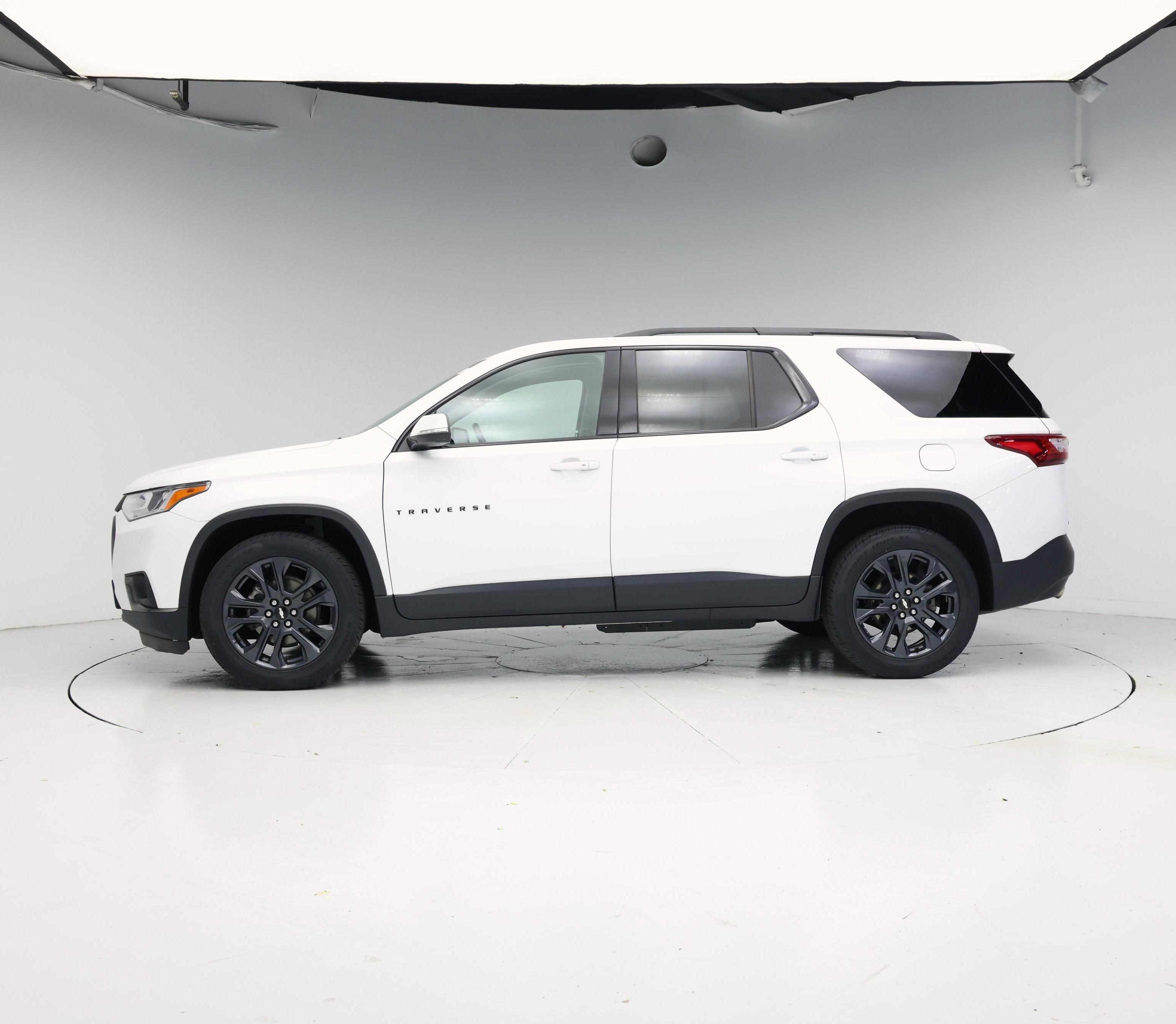 Thumbnail: 2021 Chevrolet Traverse - 3