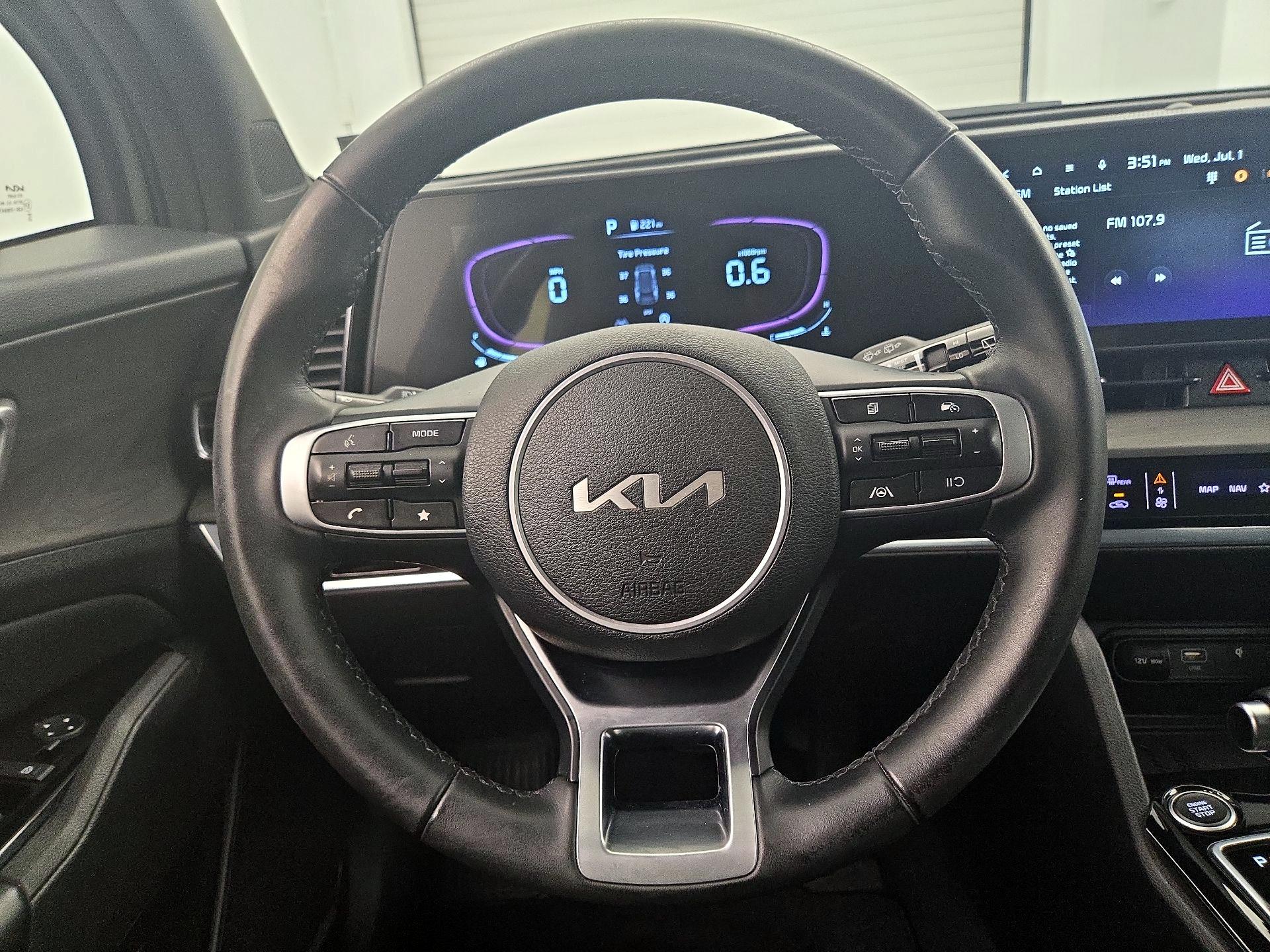 Thumbnail: 2023 Kia Sportage - 10