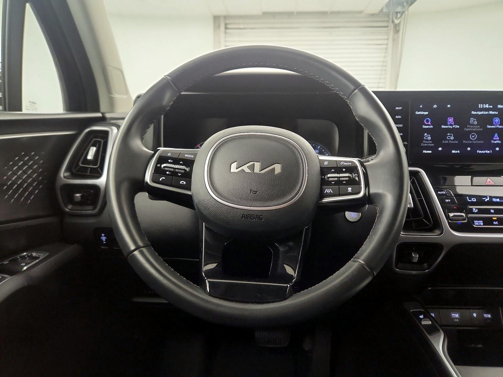 2023 Kia Sorento EX Hybrid - Photo 11