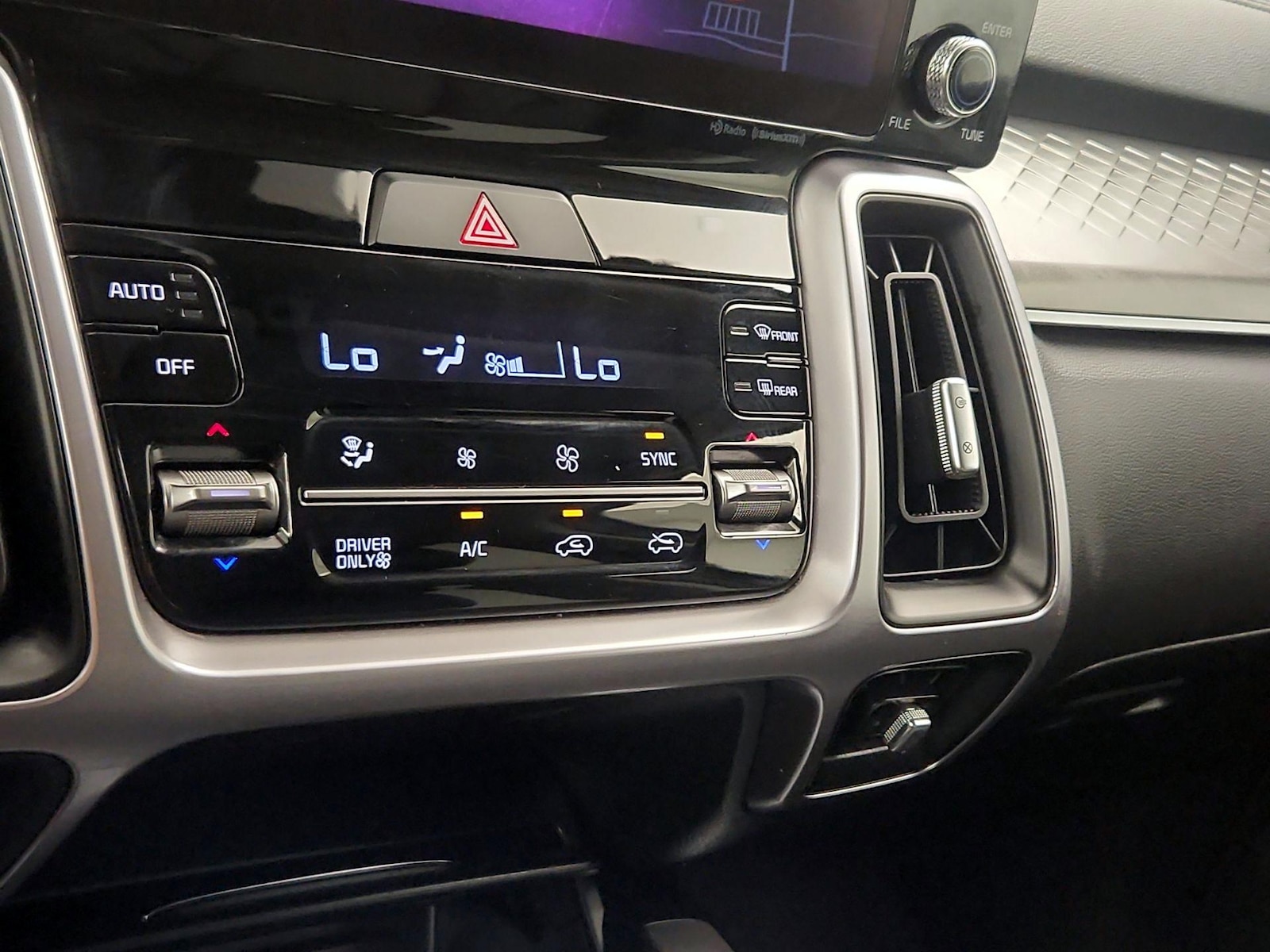 2023 Kia Sorento EX Hybrid - Photo 17