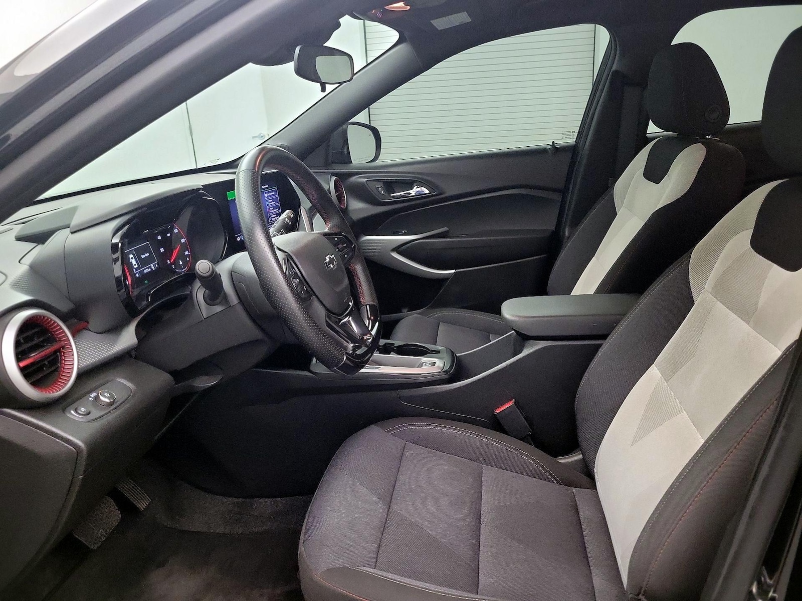 2024 Chevrolet Trax RS - Photo 12