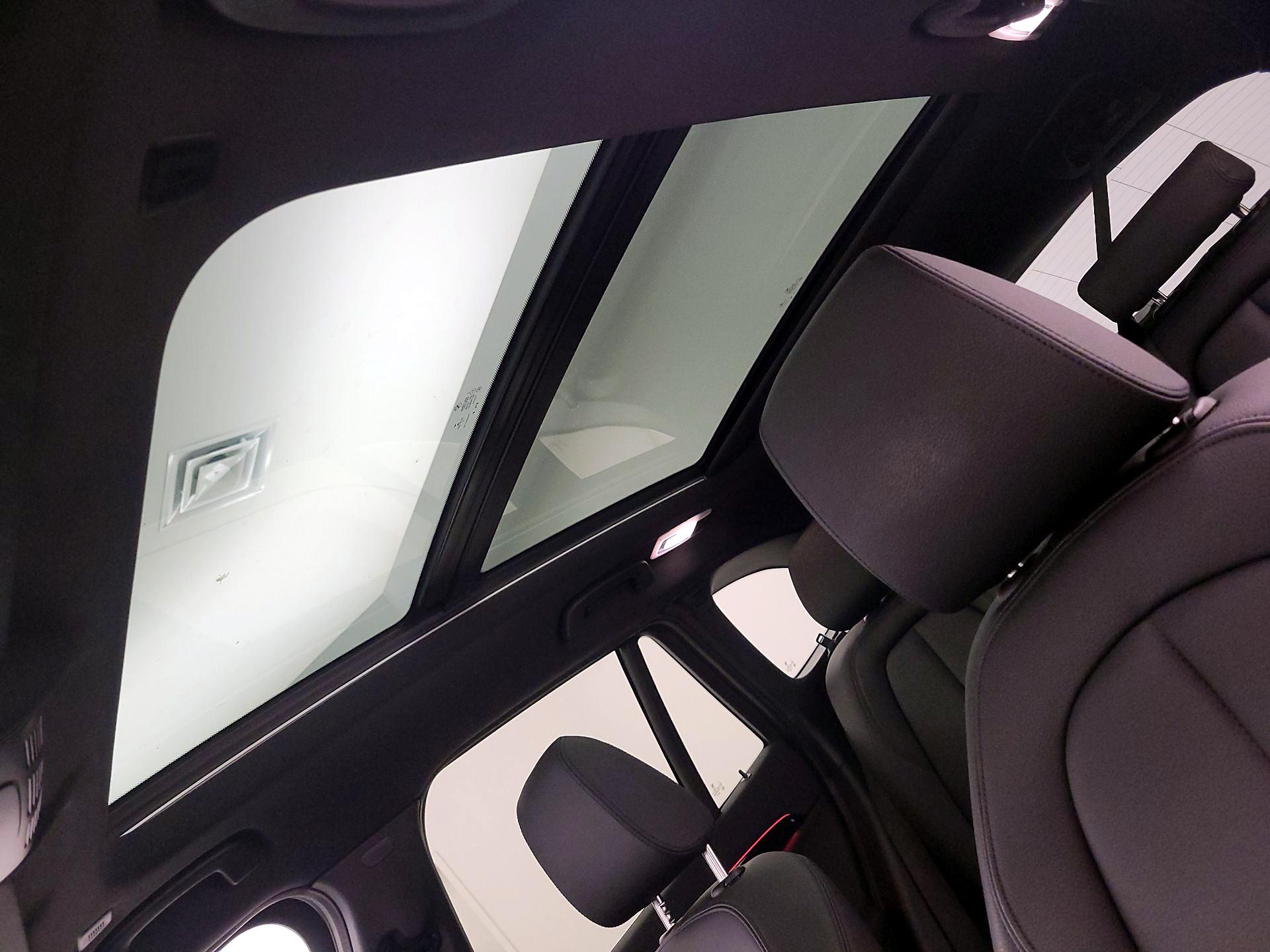 Thumbnail: 2022 BMW X1 - 19
