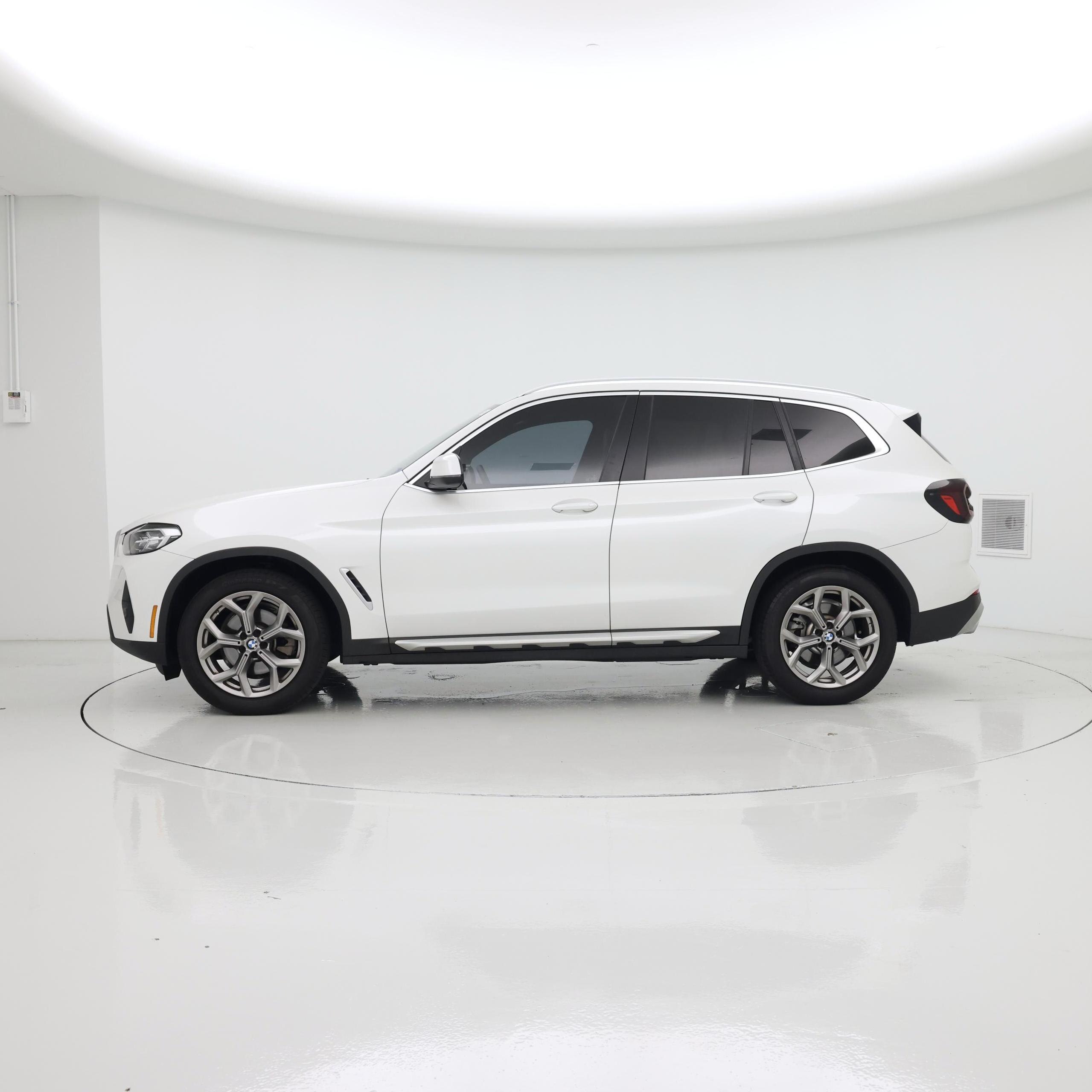 Thumbnail: 2022 BMW X3 - 3