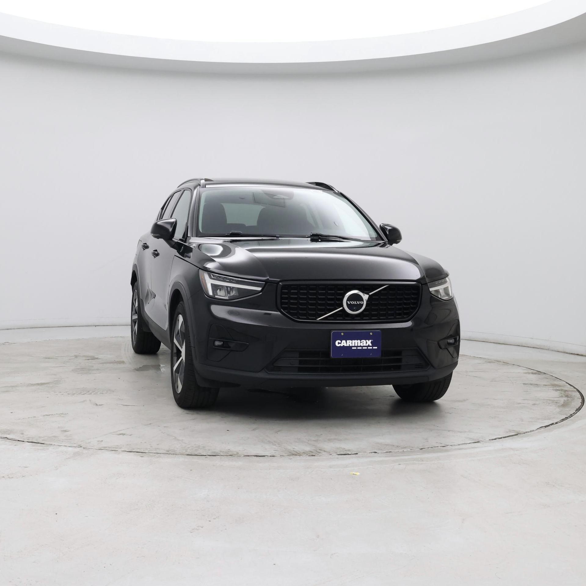 Thumbnail: 2023 Volvo XC40 - 5