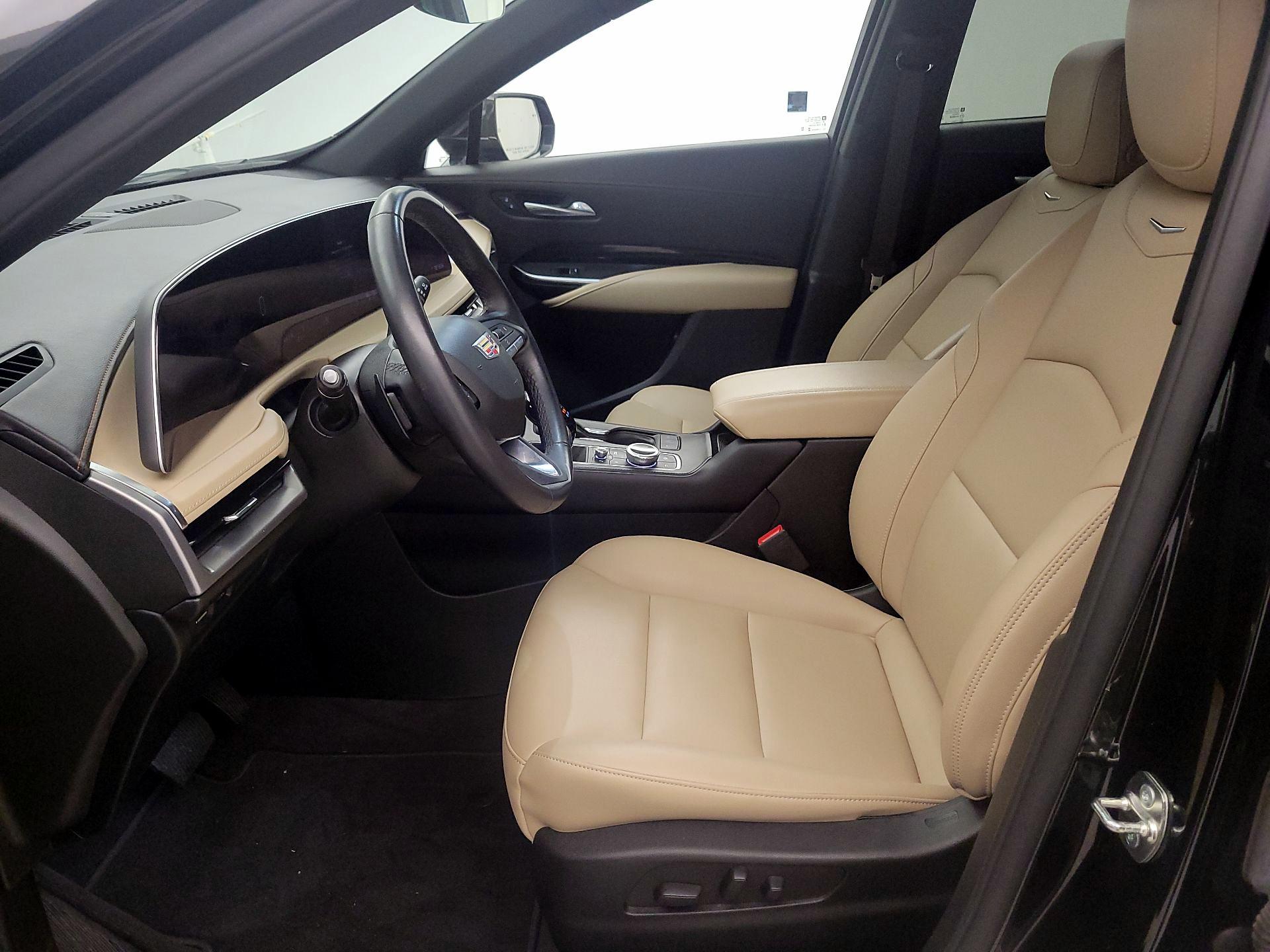 Thumbnail: 2024 Cadillac XT4 - 11