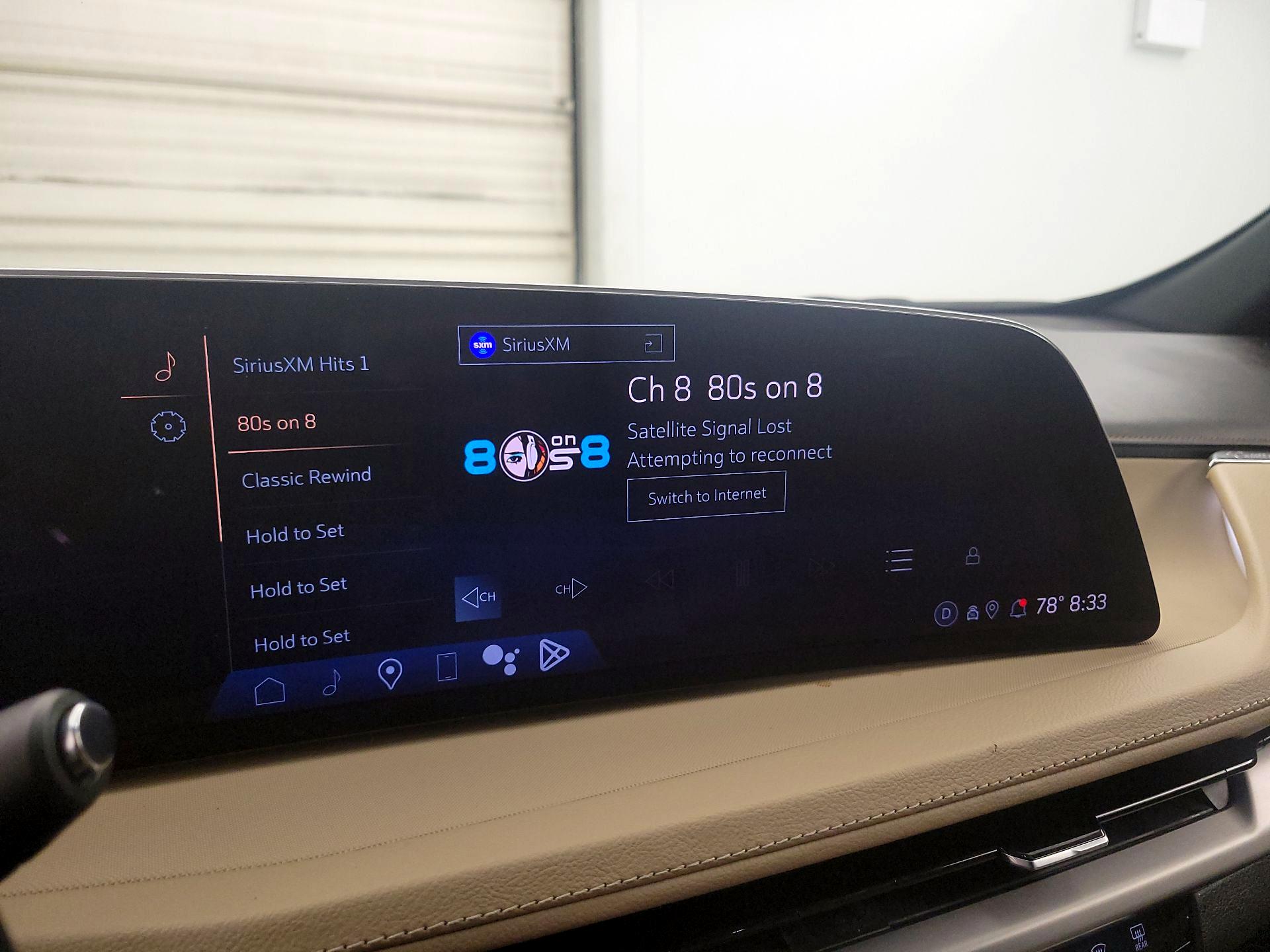 Thumbnail: 2024 Cadillac XT4 - 15