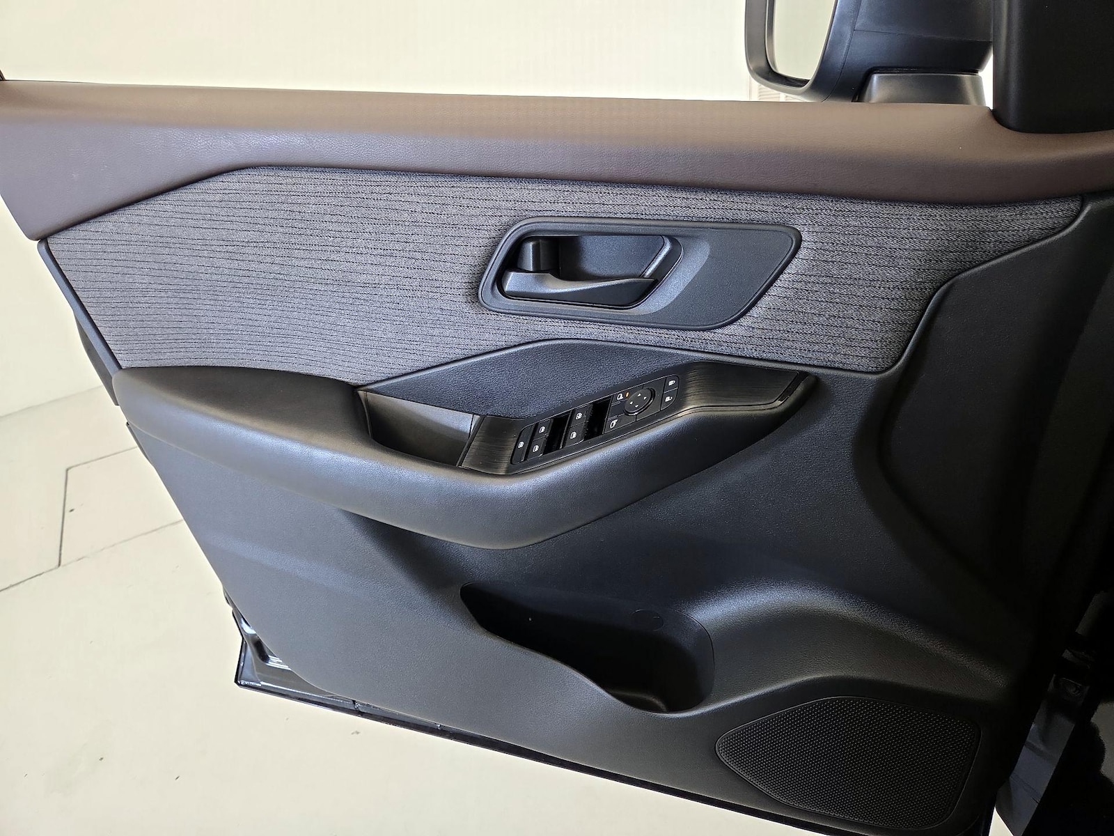 2023 Nissan Rogue S - Photo 13