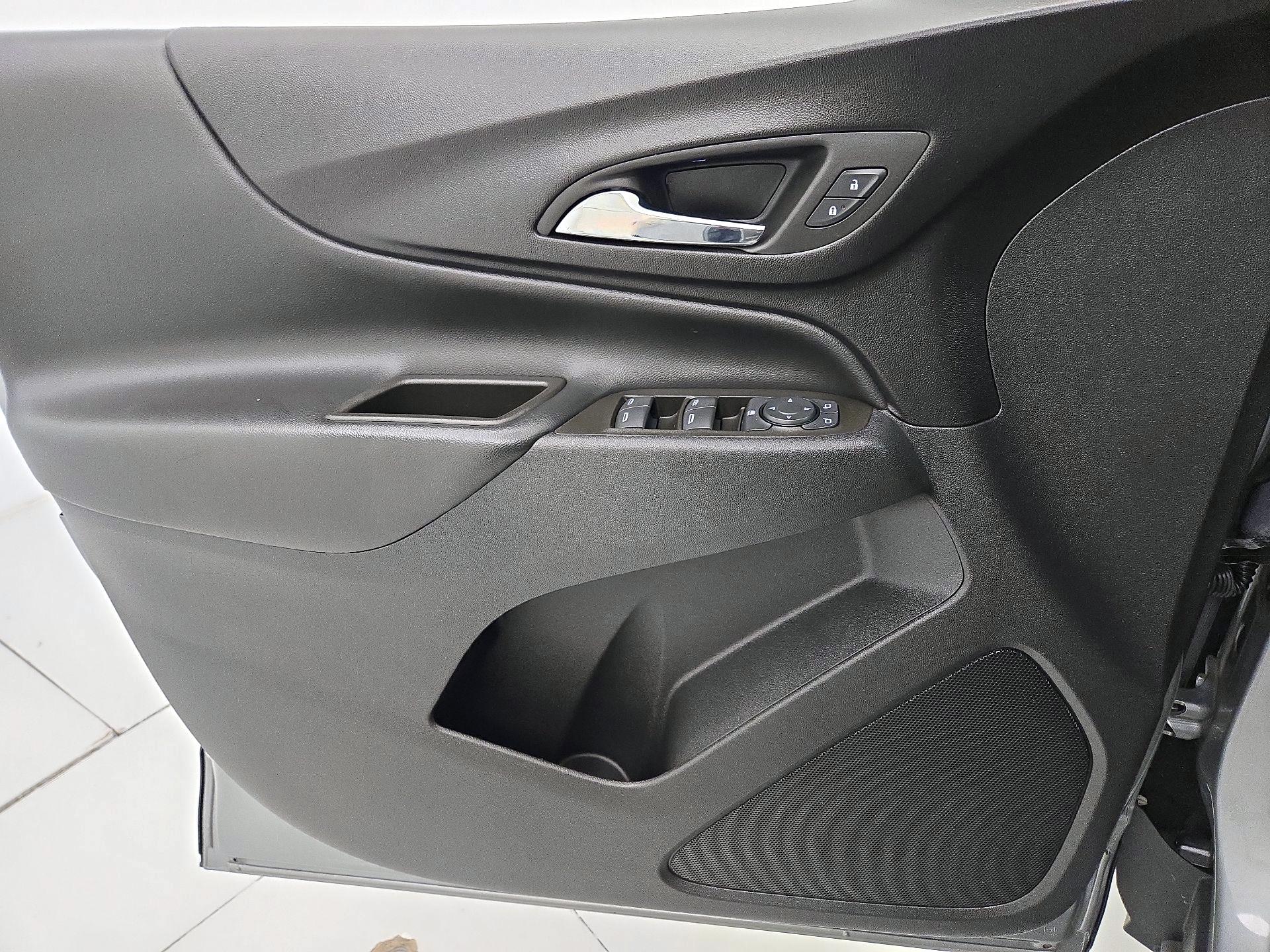 Thumbnail: 2023 Chevrolet Equinox - 12