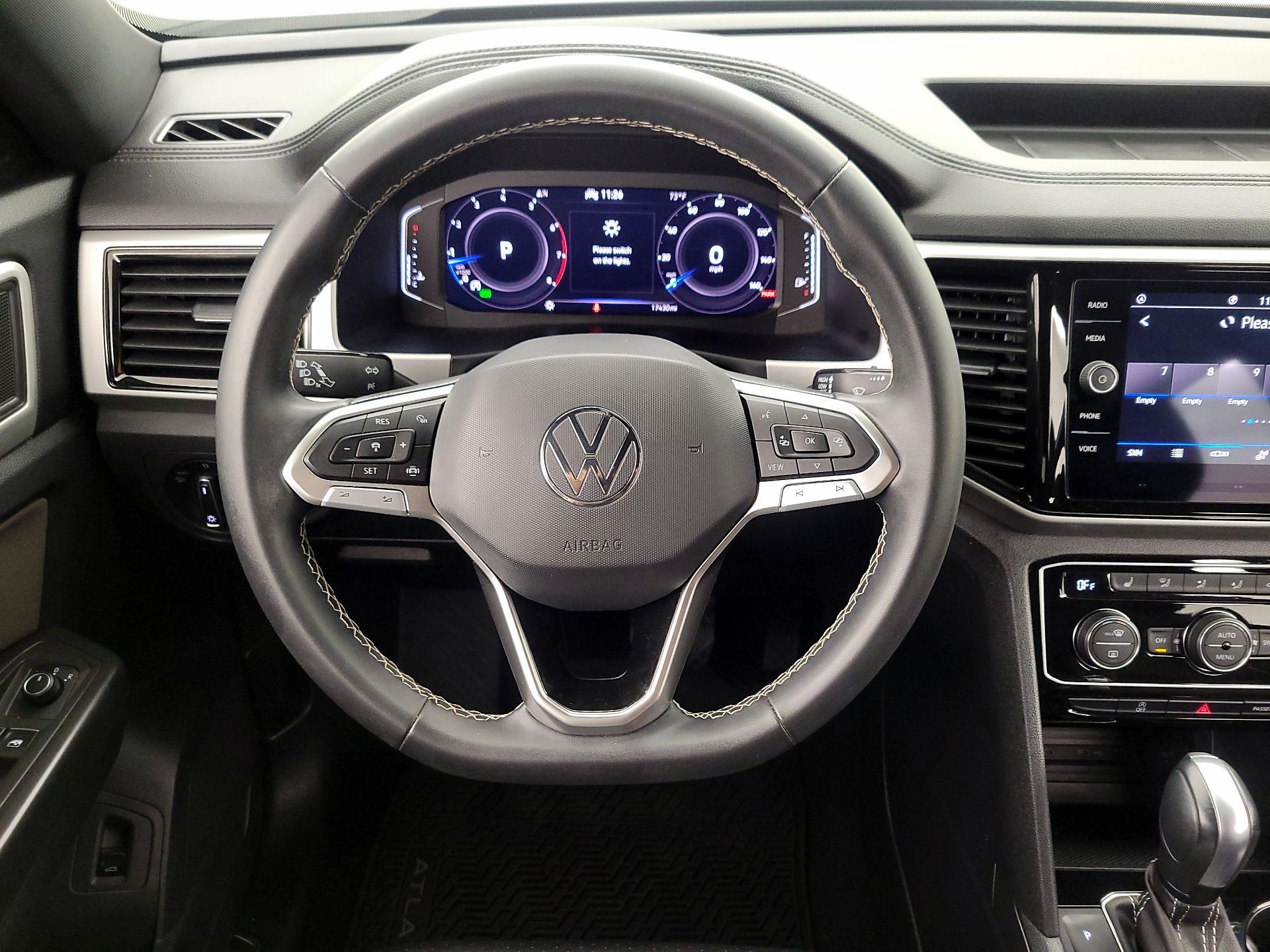 Thumbnail: 2023 Volkswagen Atlas - 10