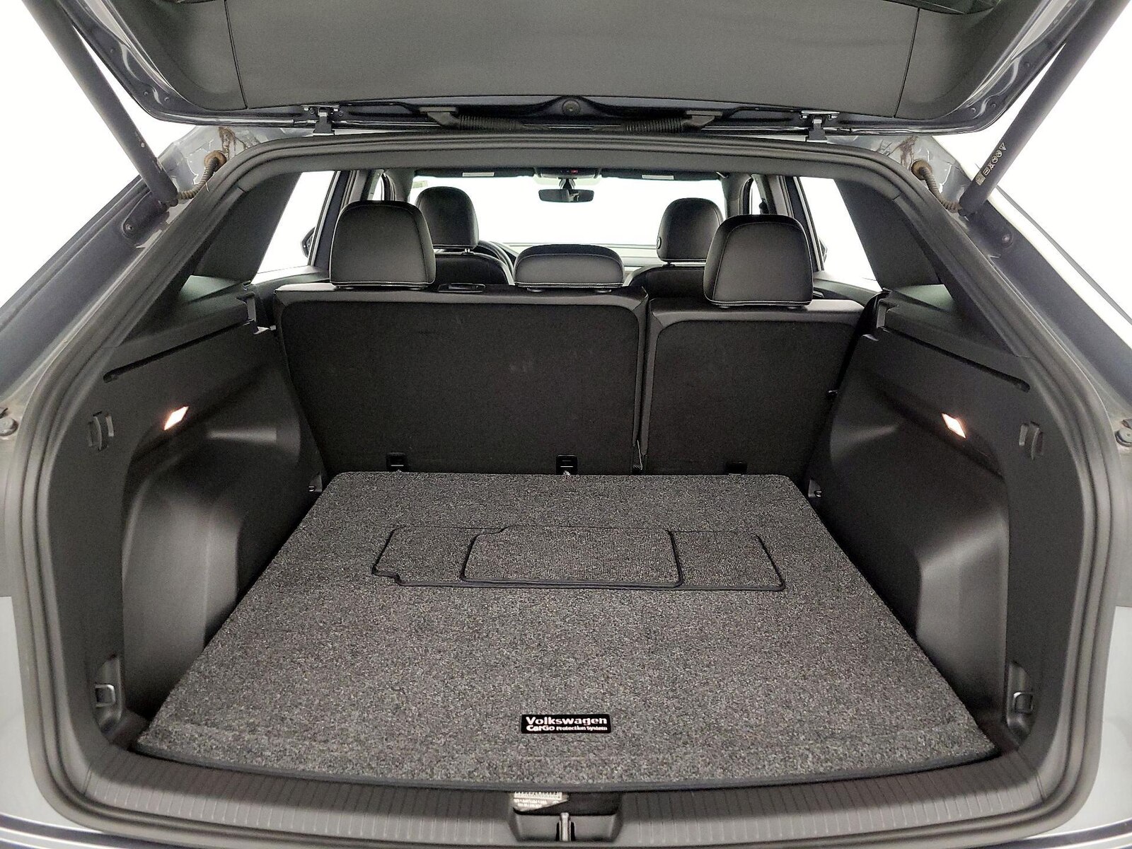 2023 Volkswagen Atlas Cross Sport 21