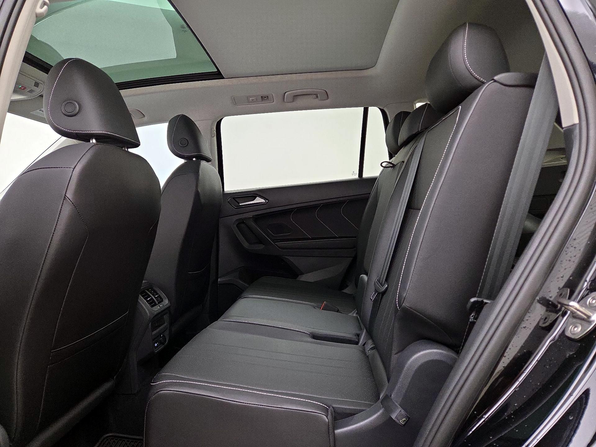 Thumbnail: 2023 Volkswagen Tiguan - 20