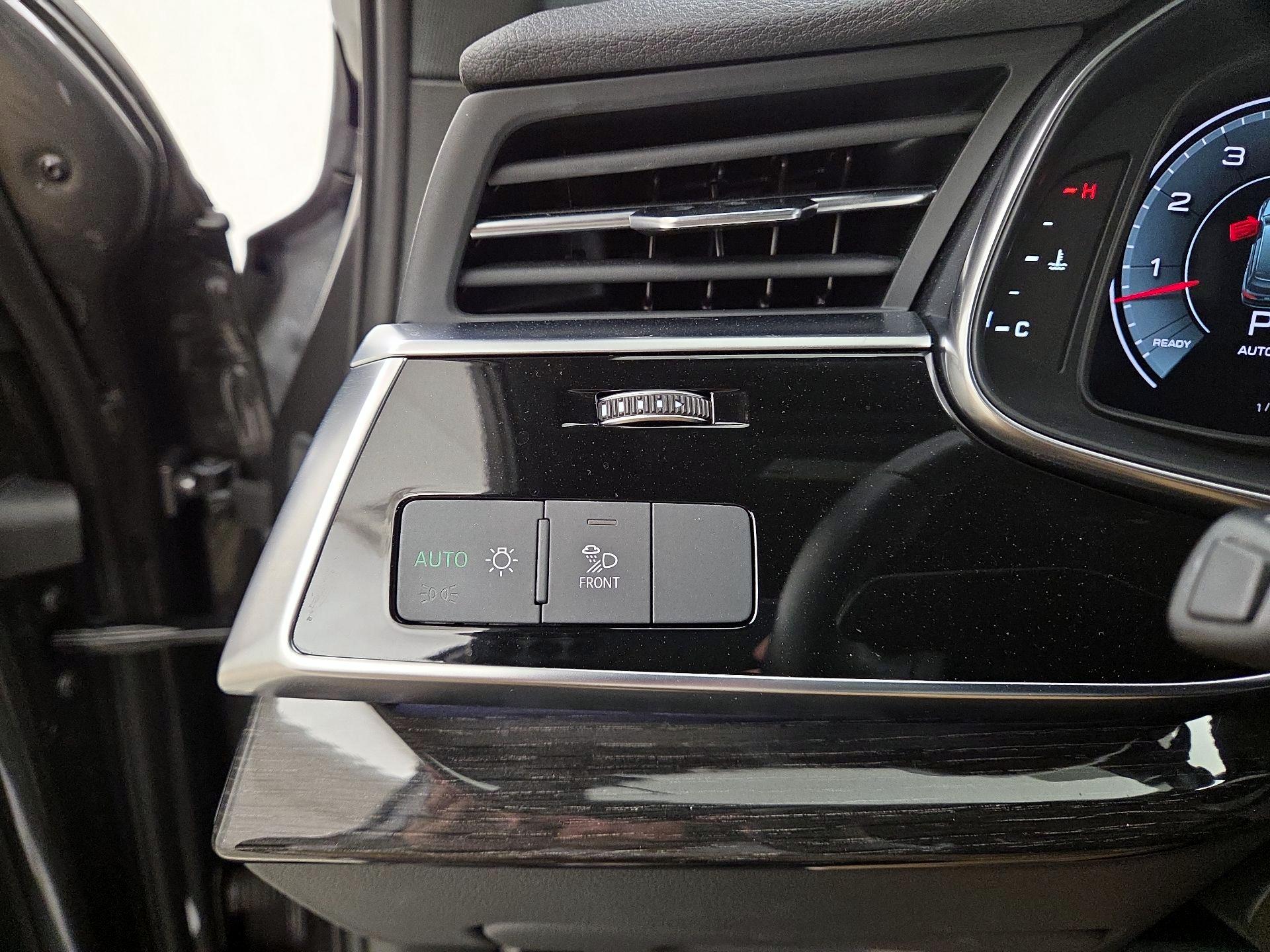 Thumbnail: 2023 Audi Q7 - 13