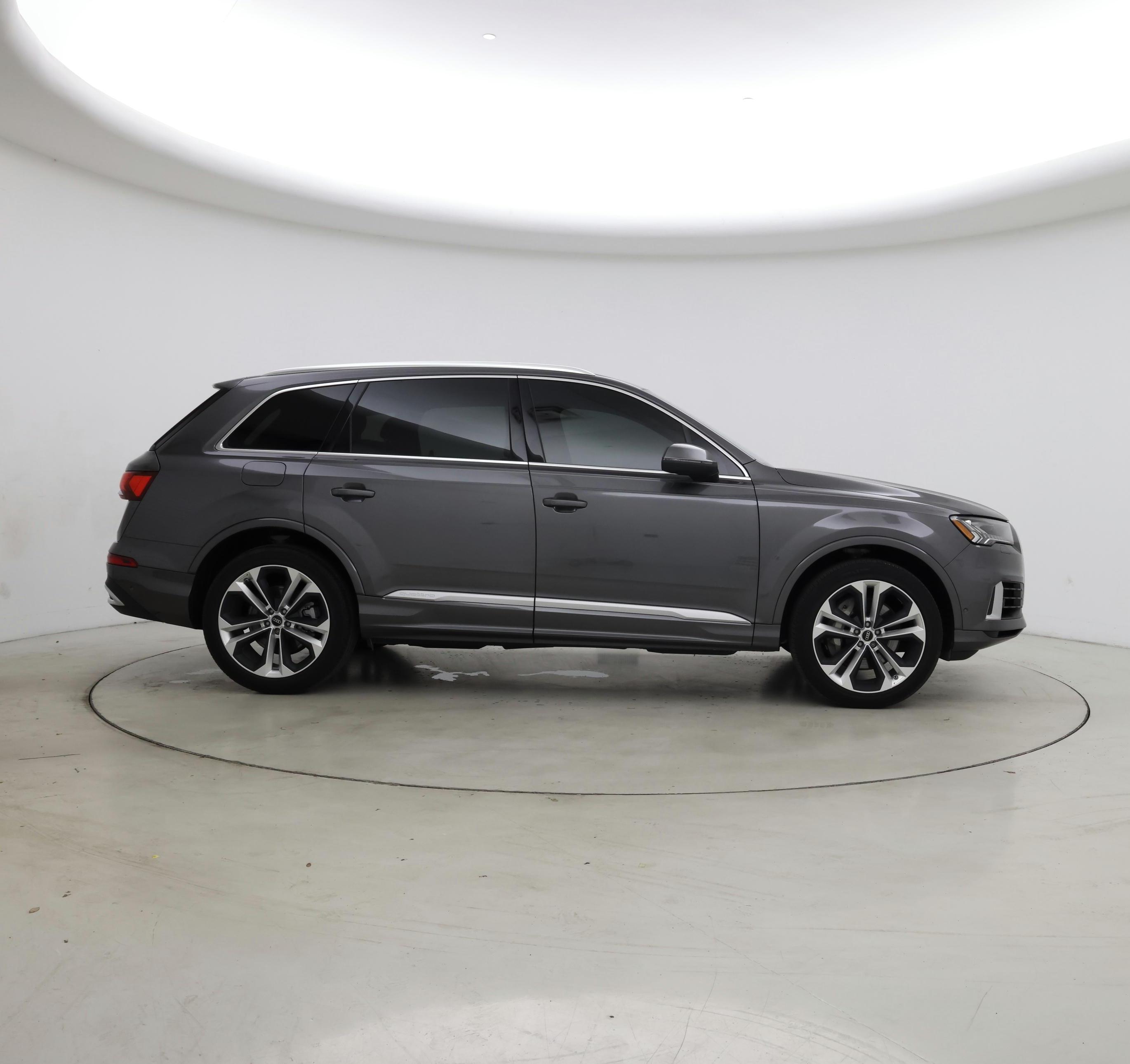 Thumbnail: 2023 Audi Q7 - 7