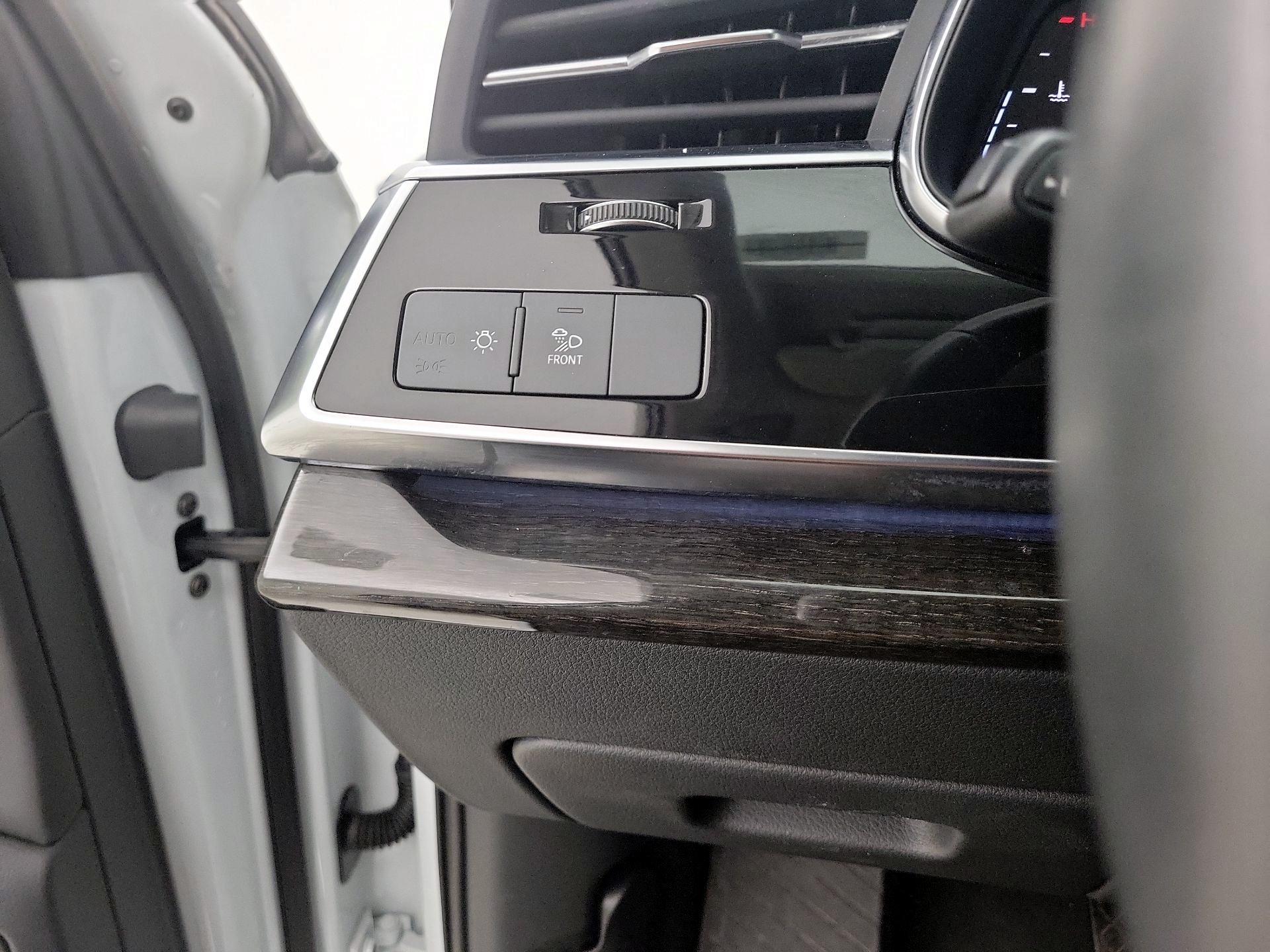 Thumbnail: 2023 Audi Q7 - 13