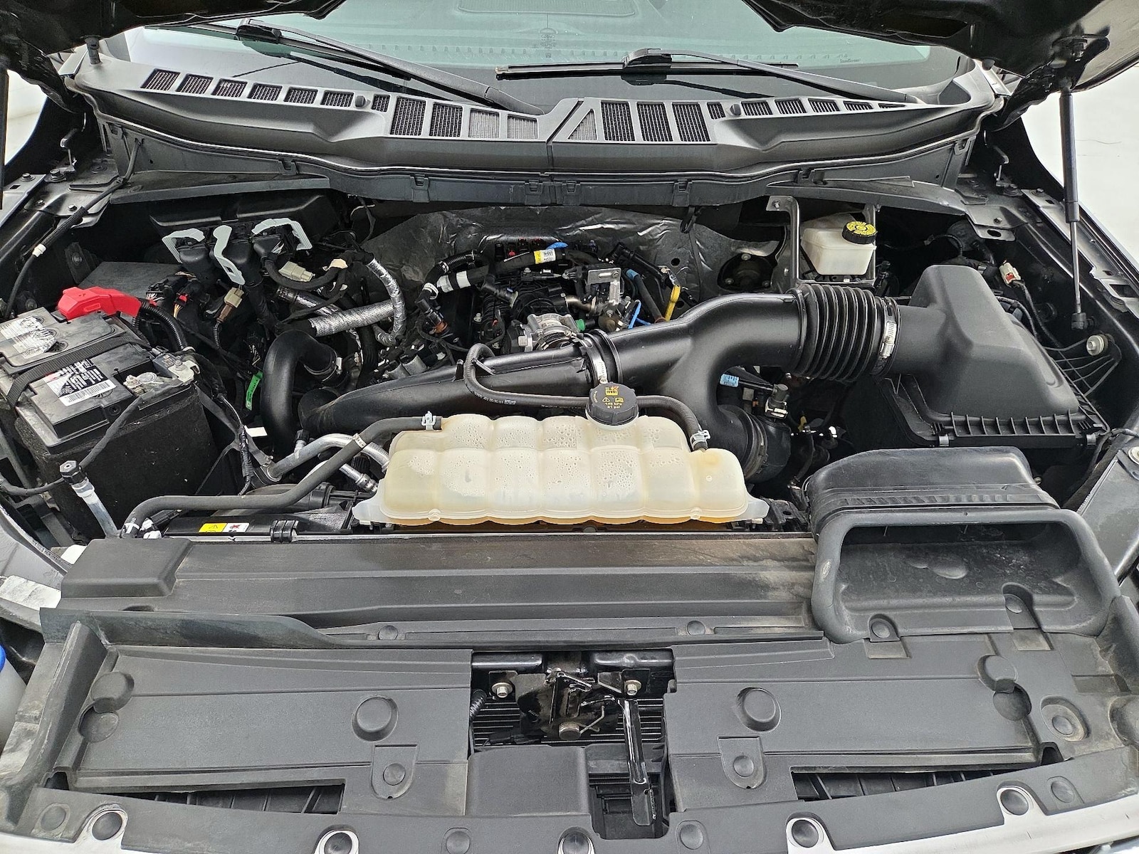 2023 Ford F-150 XLT - Photo 23