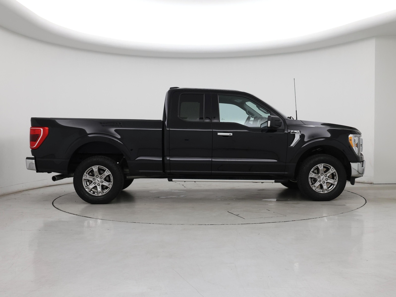 2023 Ford F-150 XLT - Photo 8