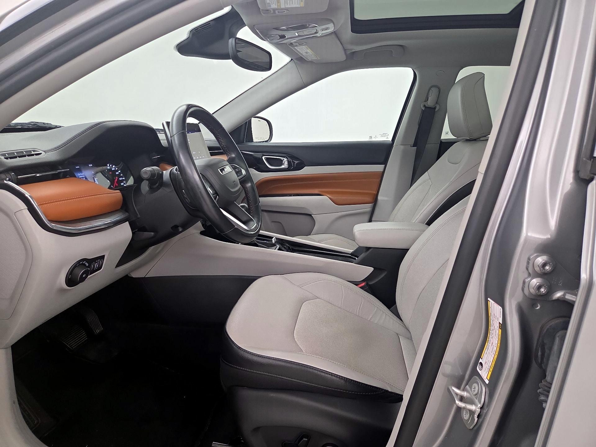 Thumbnail: 2022 Jeep Compass - 11