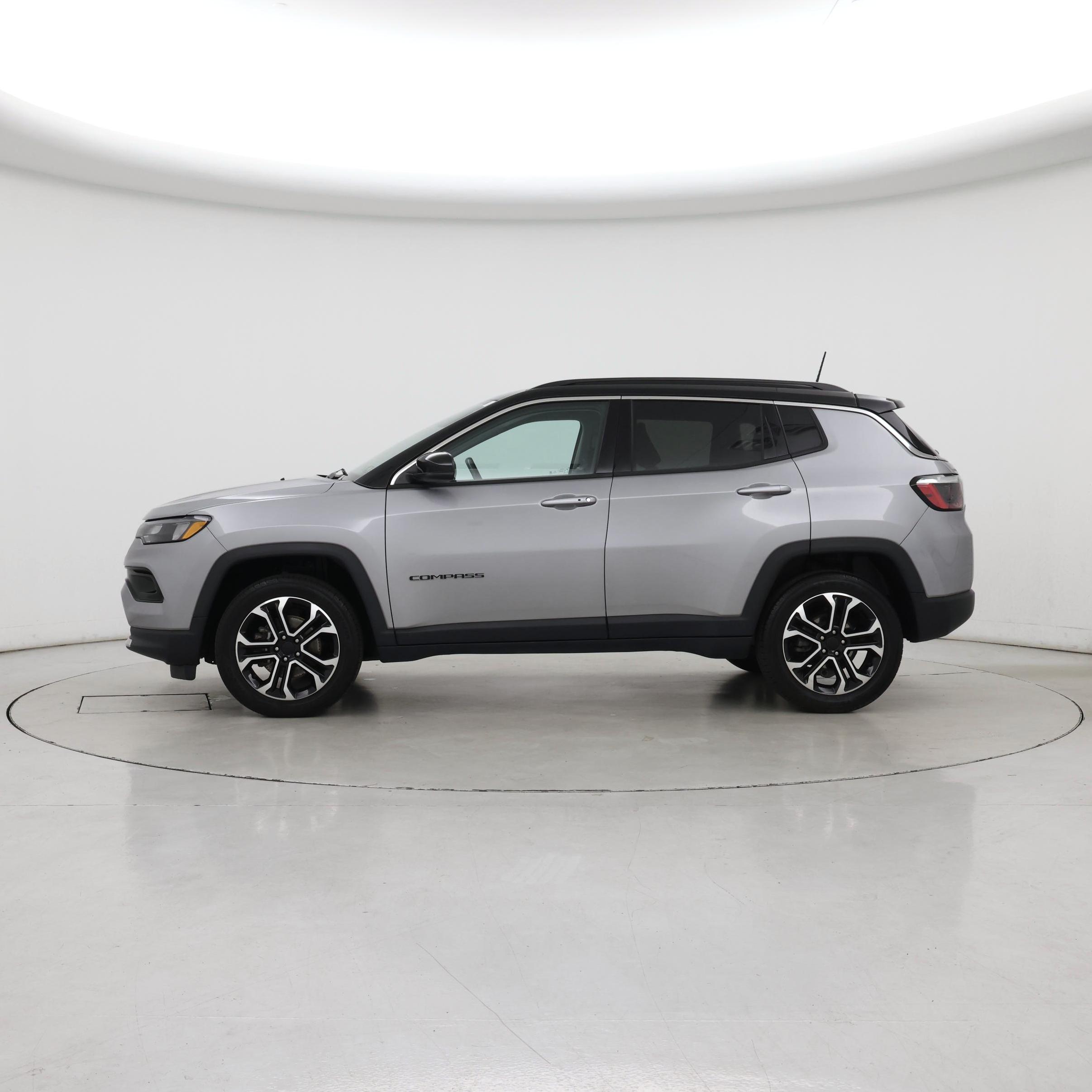 Thumbnail: 2022 Jeep Compass - 3
