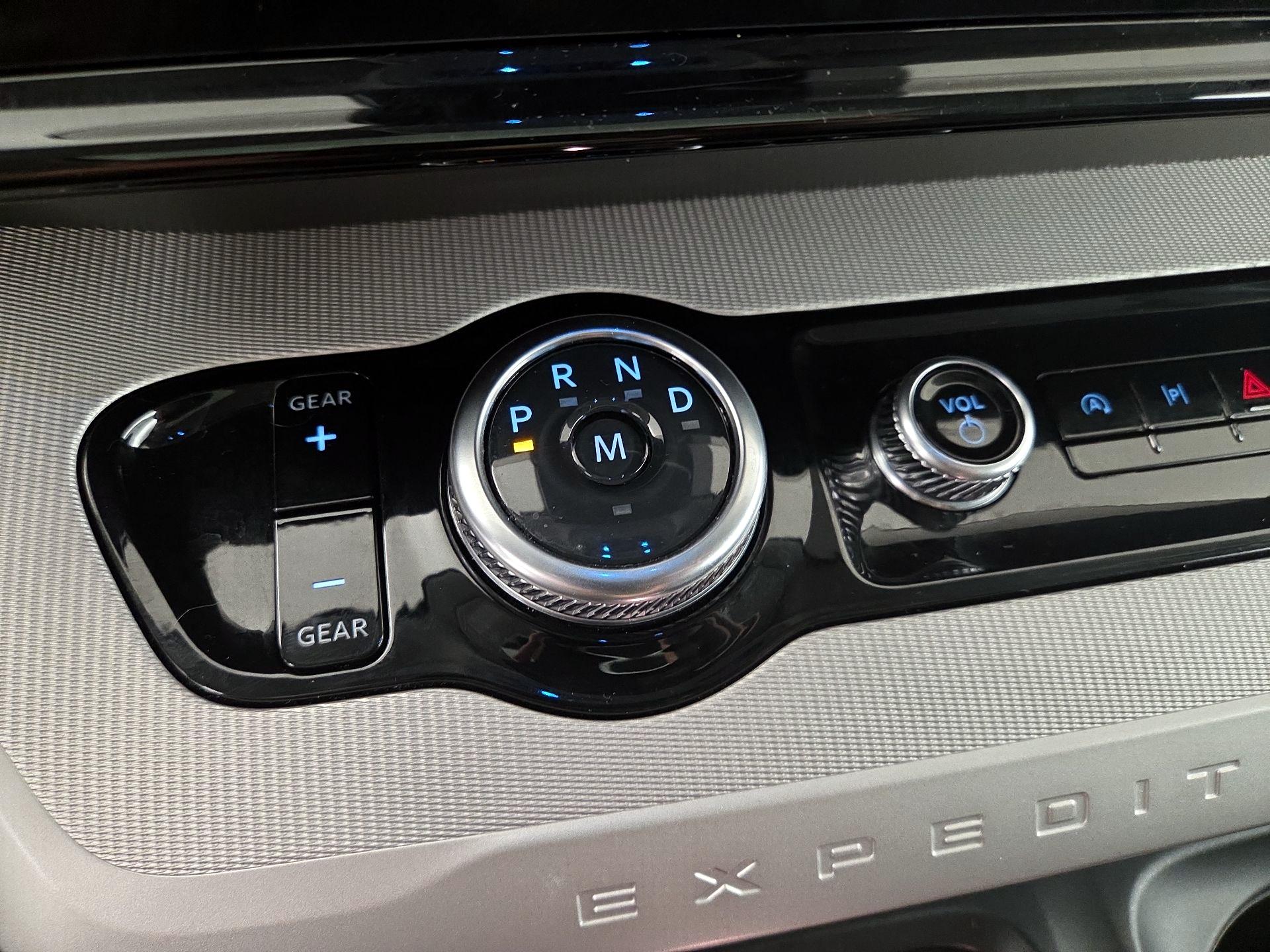 Thumbnail: 2025 Ford Expedition - 17