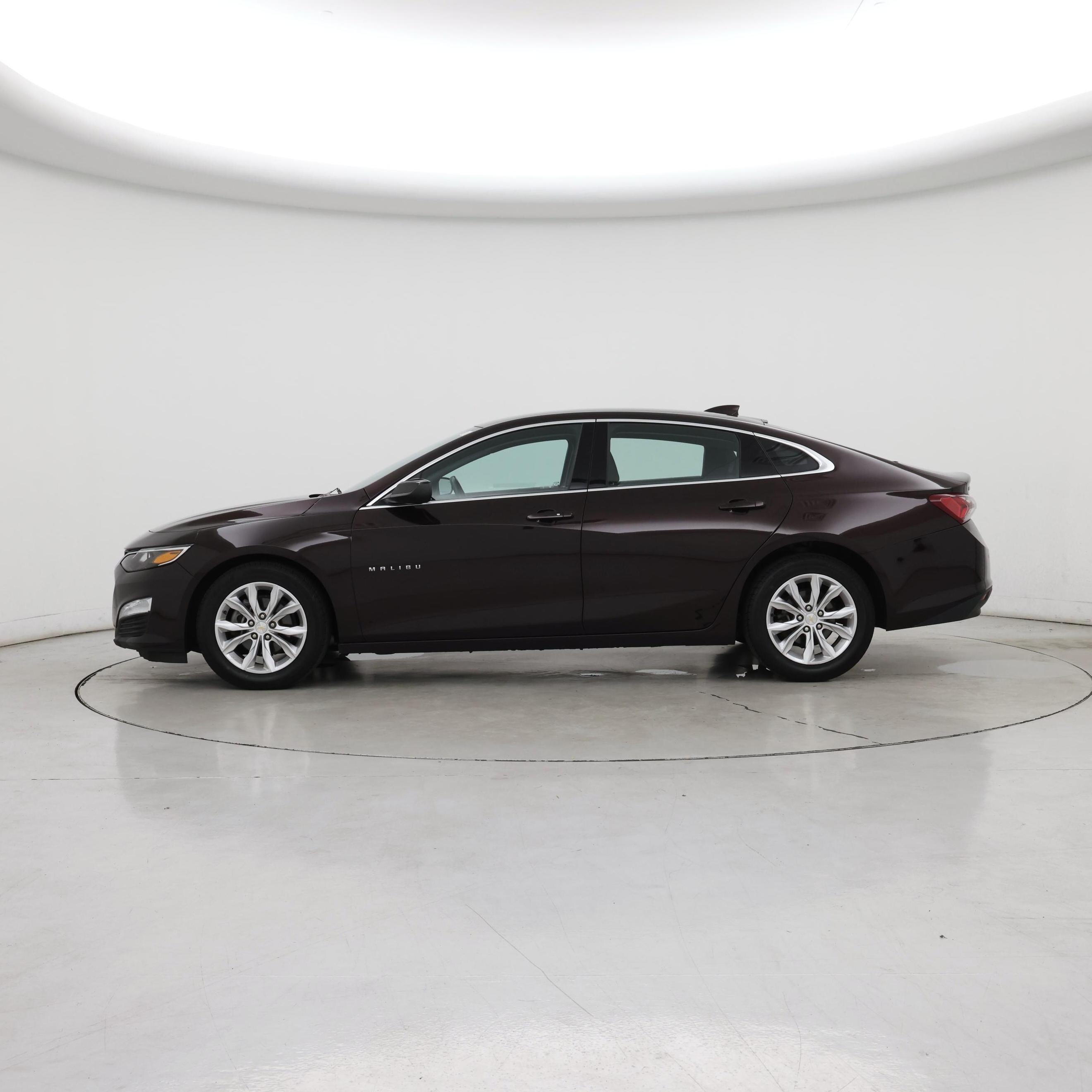Thumbnail: 2021 Chevrolet Malibu - 3
