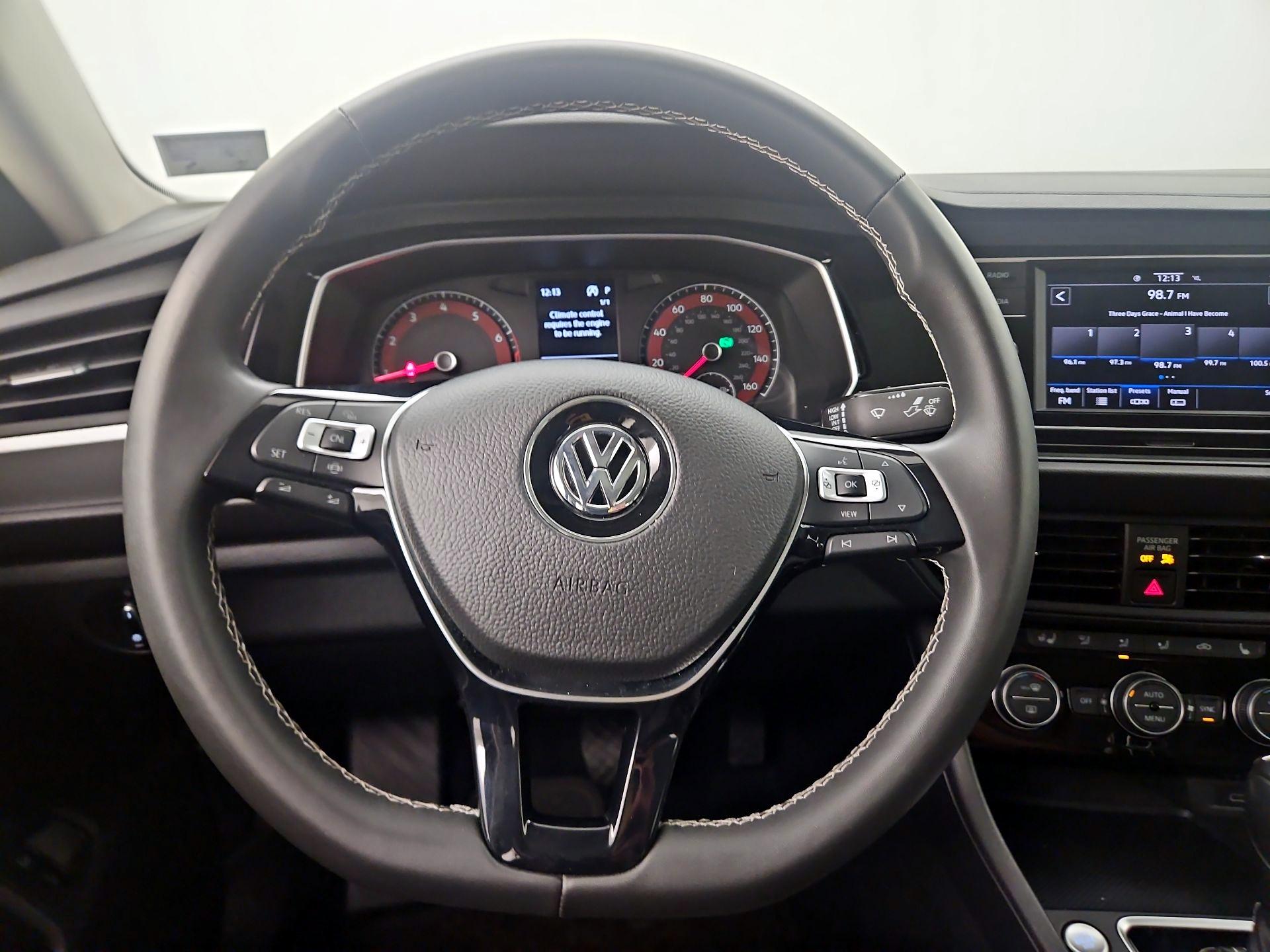 Thumbnail: 2021 Volkswagen Jetta - 10