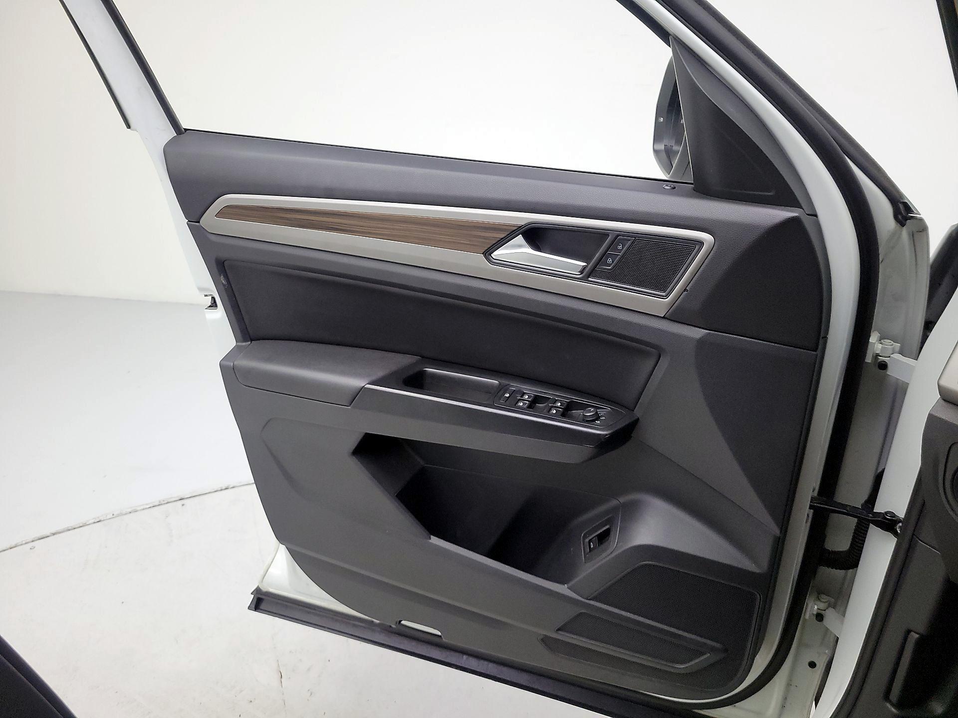 Thumbnail: 2021 Volkswagen Atlas - 12