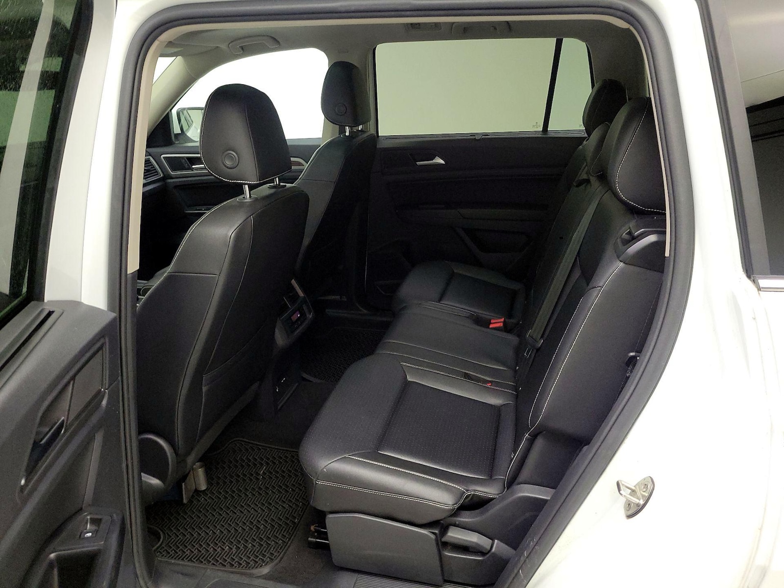 2021 Volkswagen Atlas SE w/Tech - Photo 21