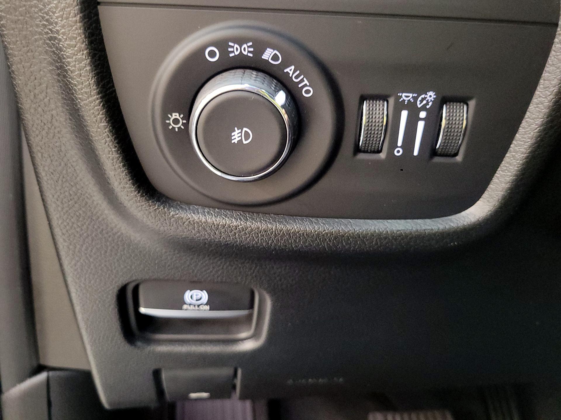 Thumbnail: 2023 Jeep Grand Cherokee - 13