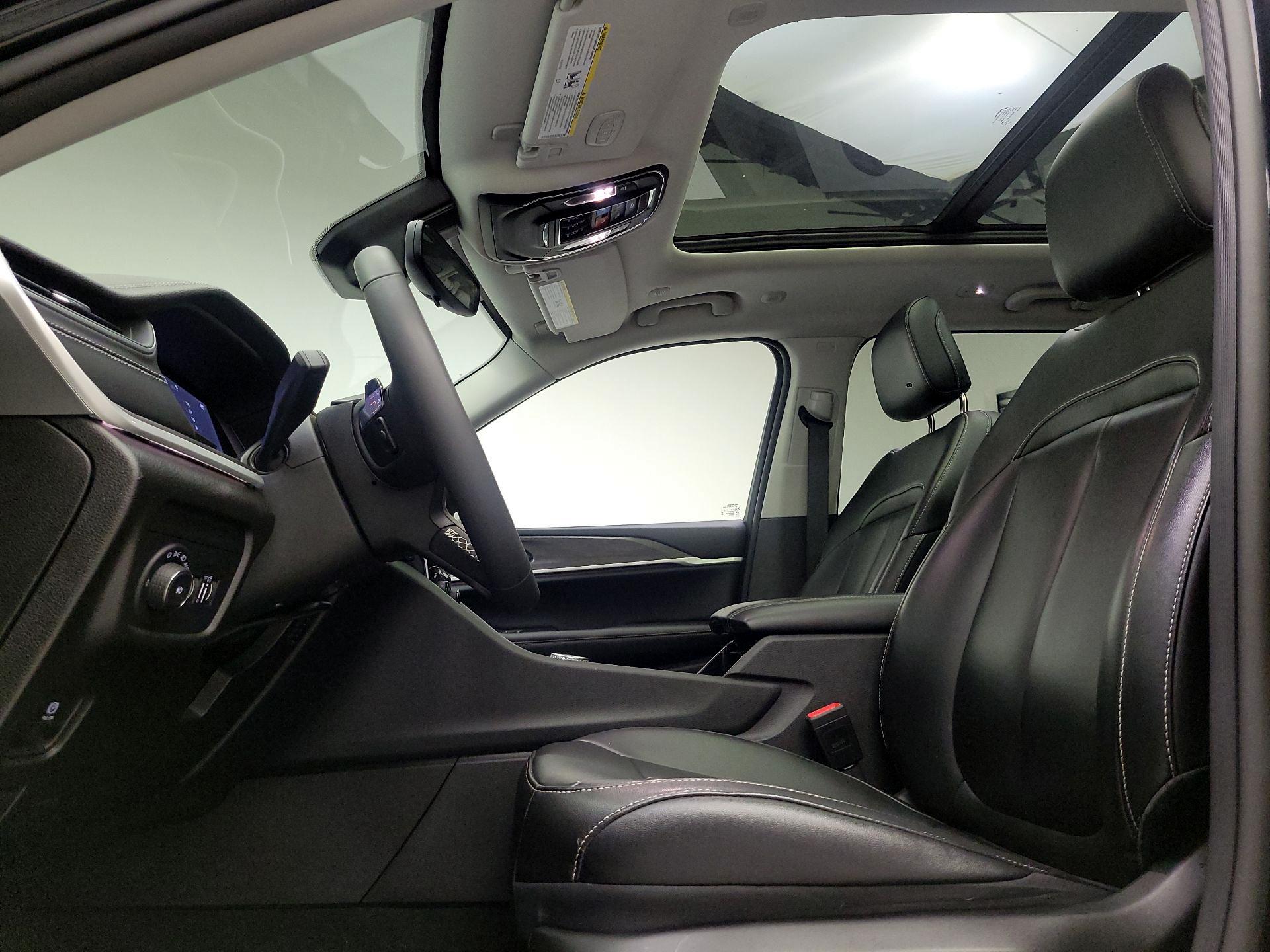 Thumbnail: 2023 Jeep Grand Cherokee - 20