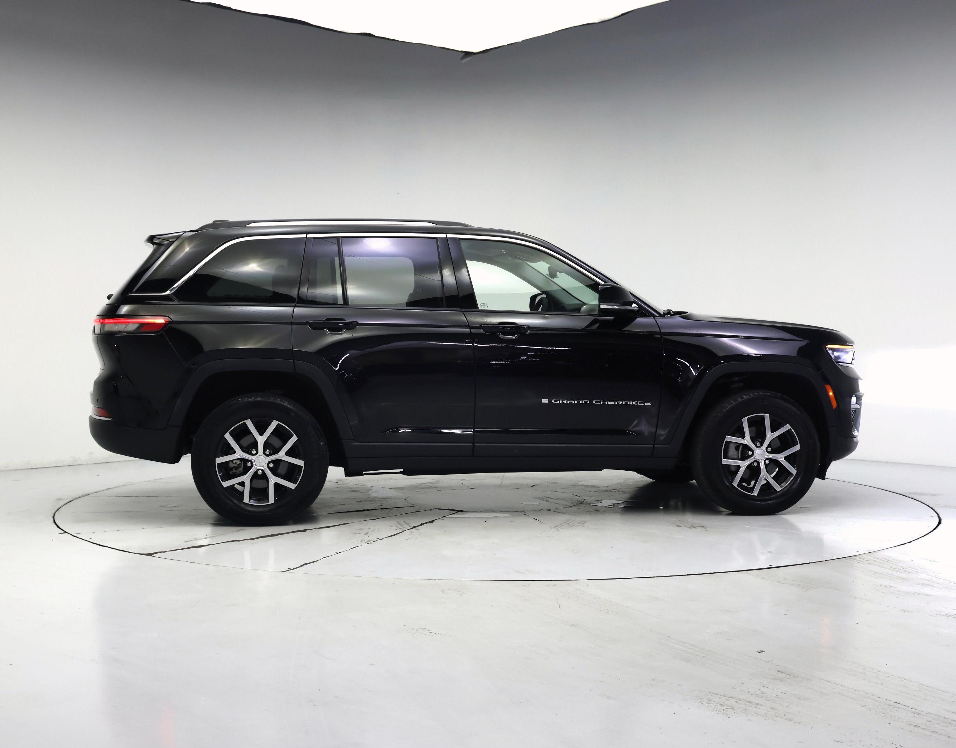Thumbnail: 2023 Jeep Grand Cherokee - 7