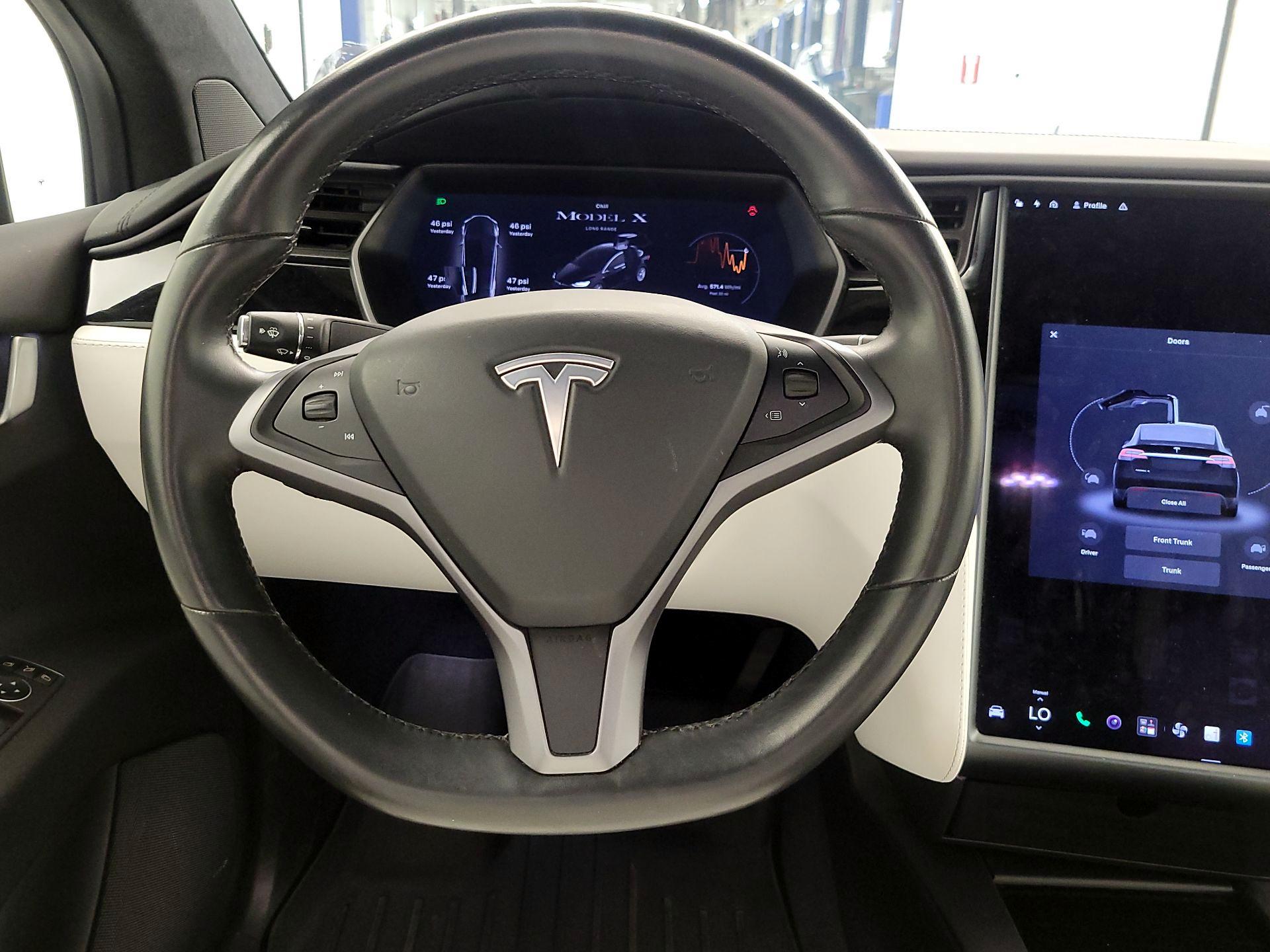 Thumbnail: 2020 Tesla Model X - 10