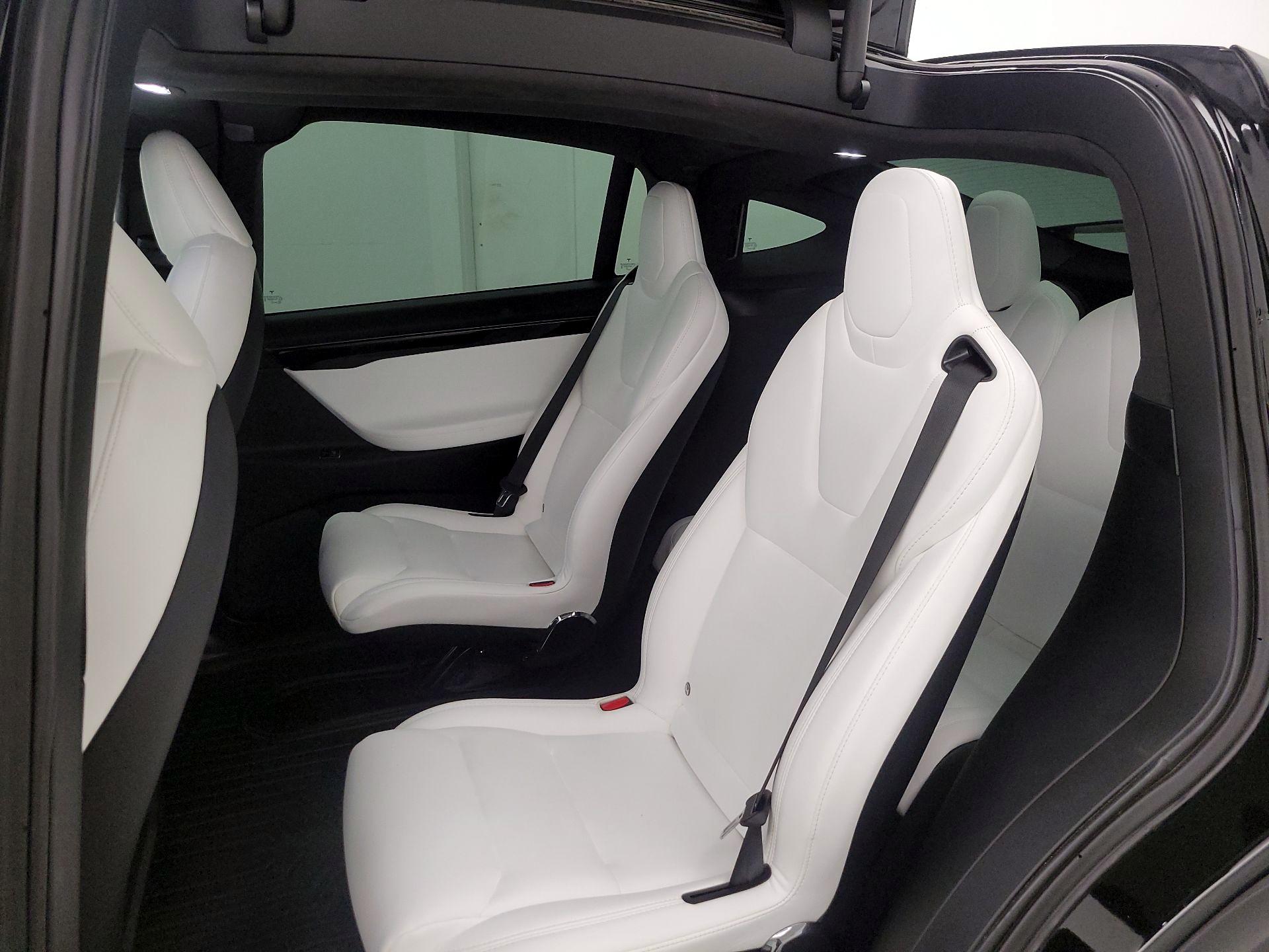Thumbnail: 2020 Tesla Model X - 19