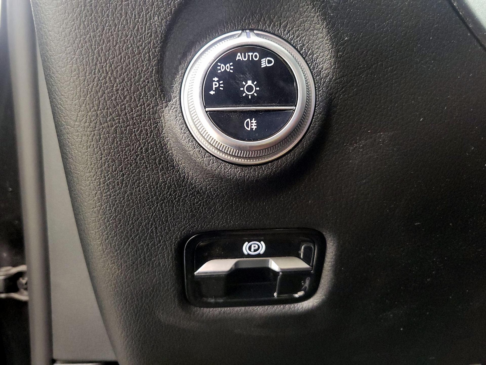 2023 Mercedes-Benz C-Class Sedan C 300 - Photo 14
