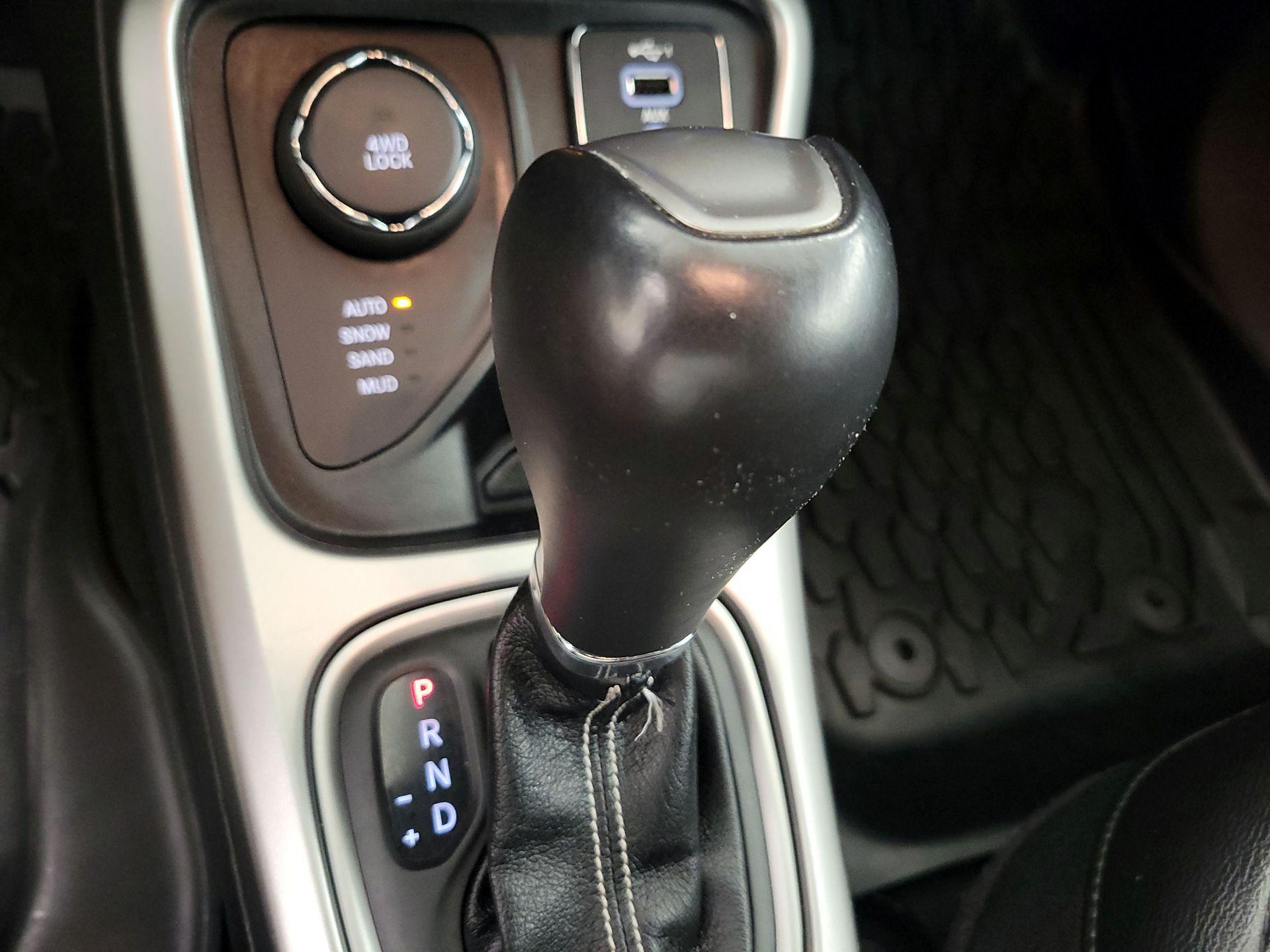 Thumbnail: 2021 Jeep Compass - 17
