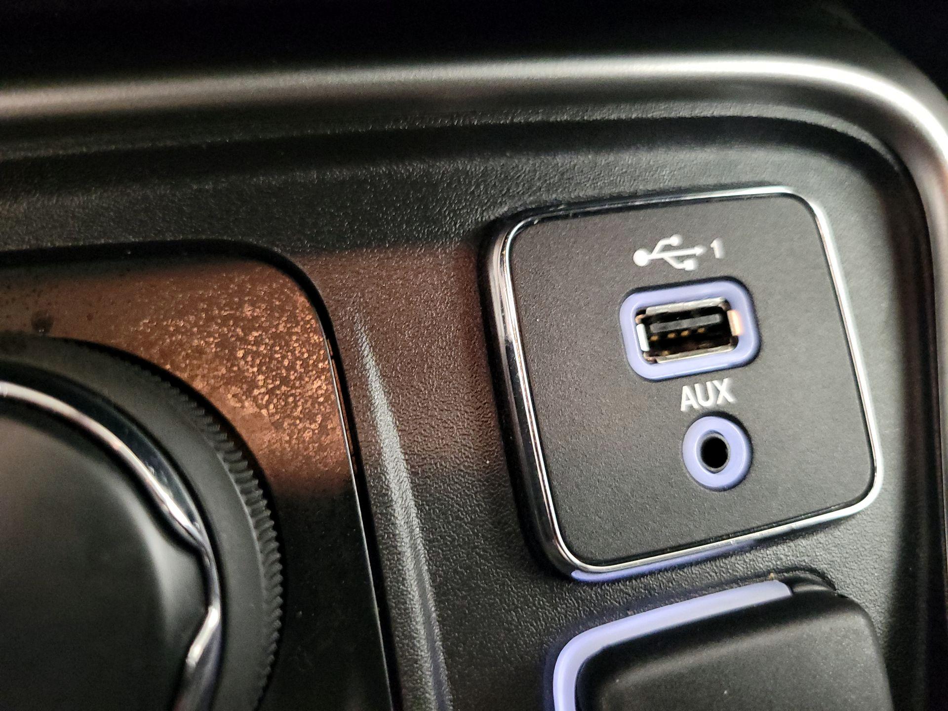 Thumbnail: 2021 Jeep Compass - 18