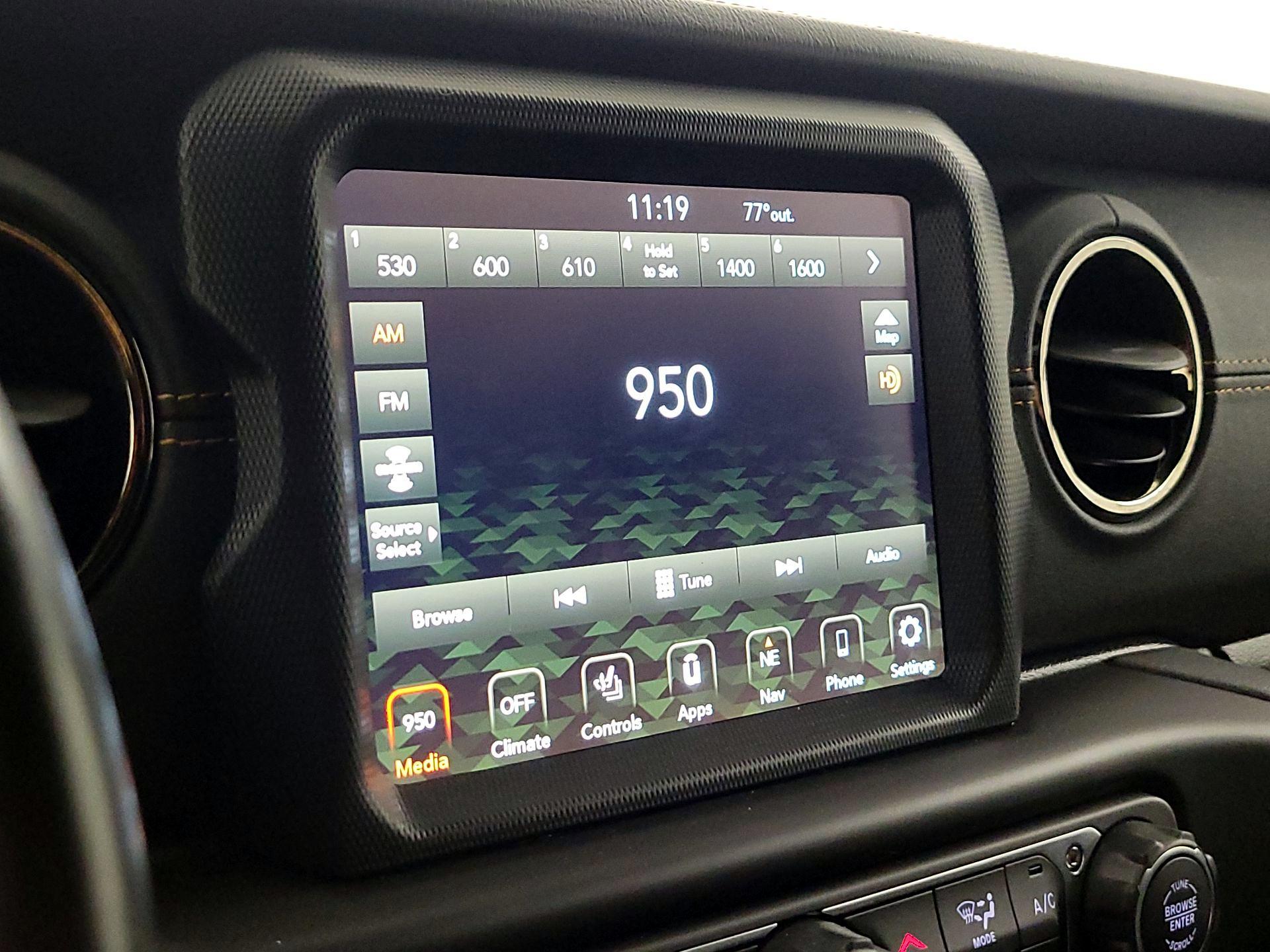 Thumbnail: 2022 Jeep Wrangler - 16