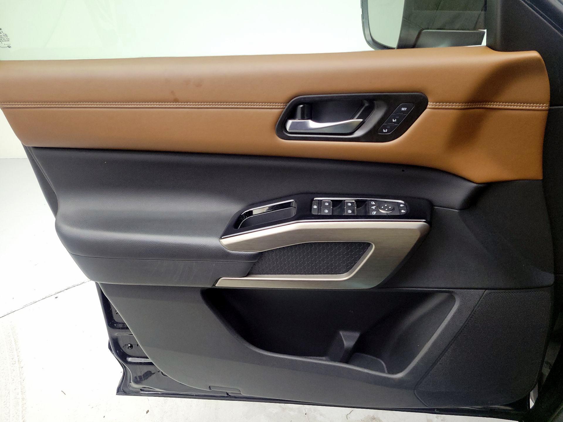 Thumbnail: 2023 Nissan Pathfinder - 12