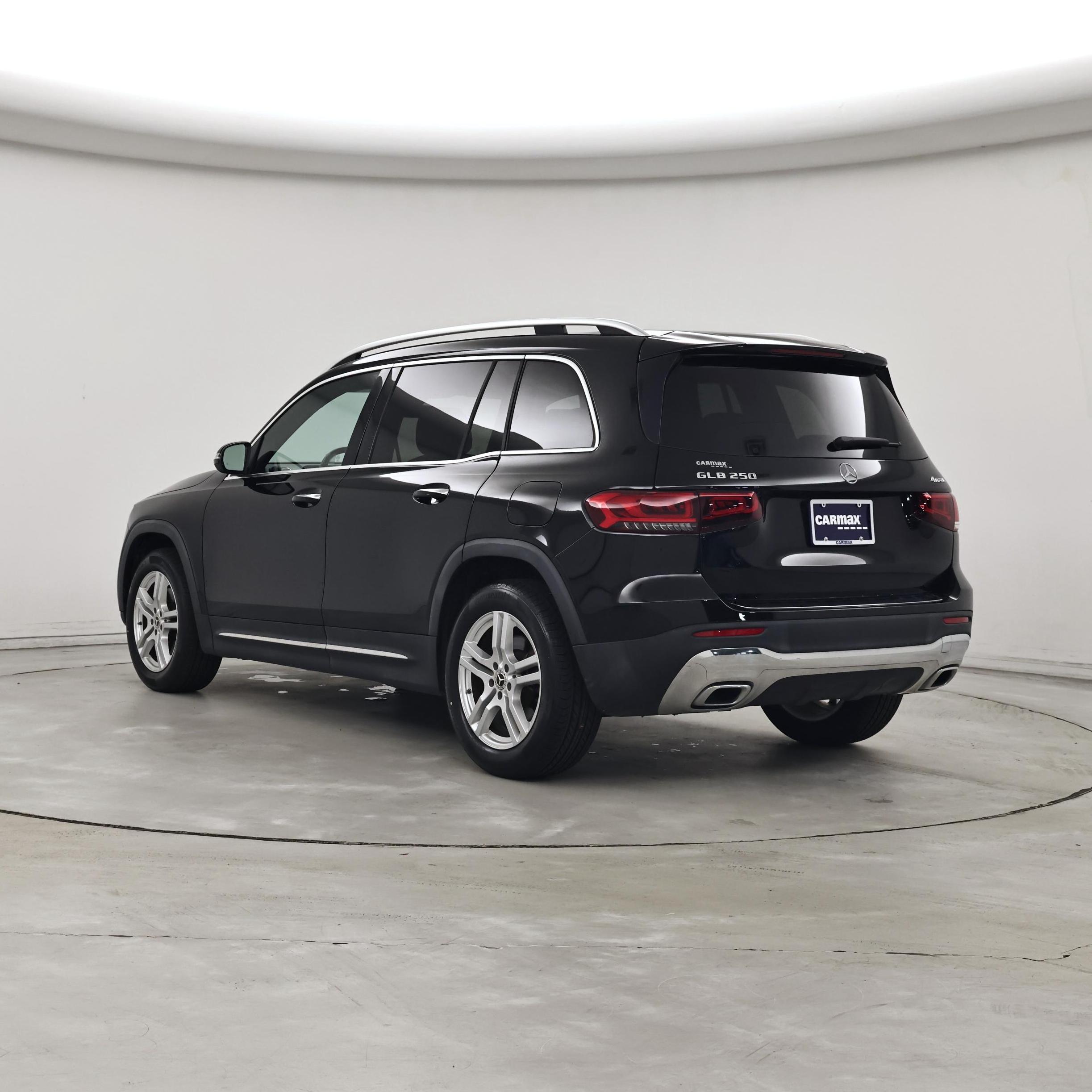 Thumbnail: 2022 Mercedes-Benz GLB - 2