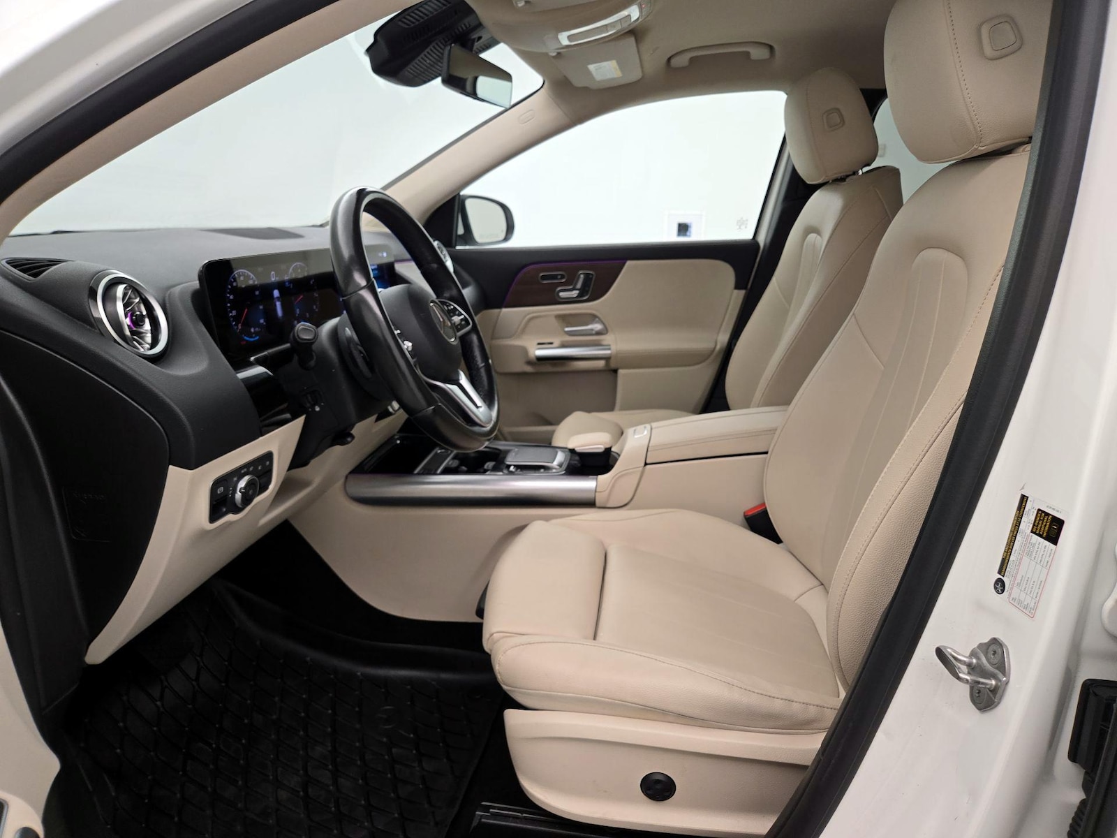 2023 Mercedes-Benz GLA Base - Photo 12