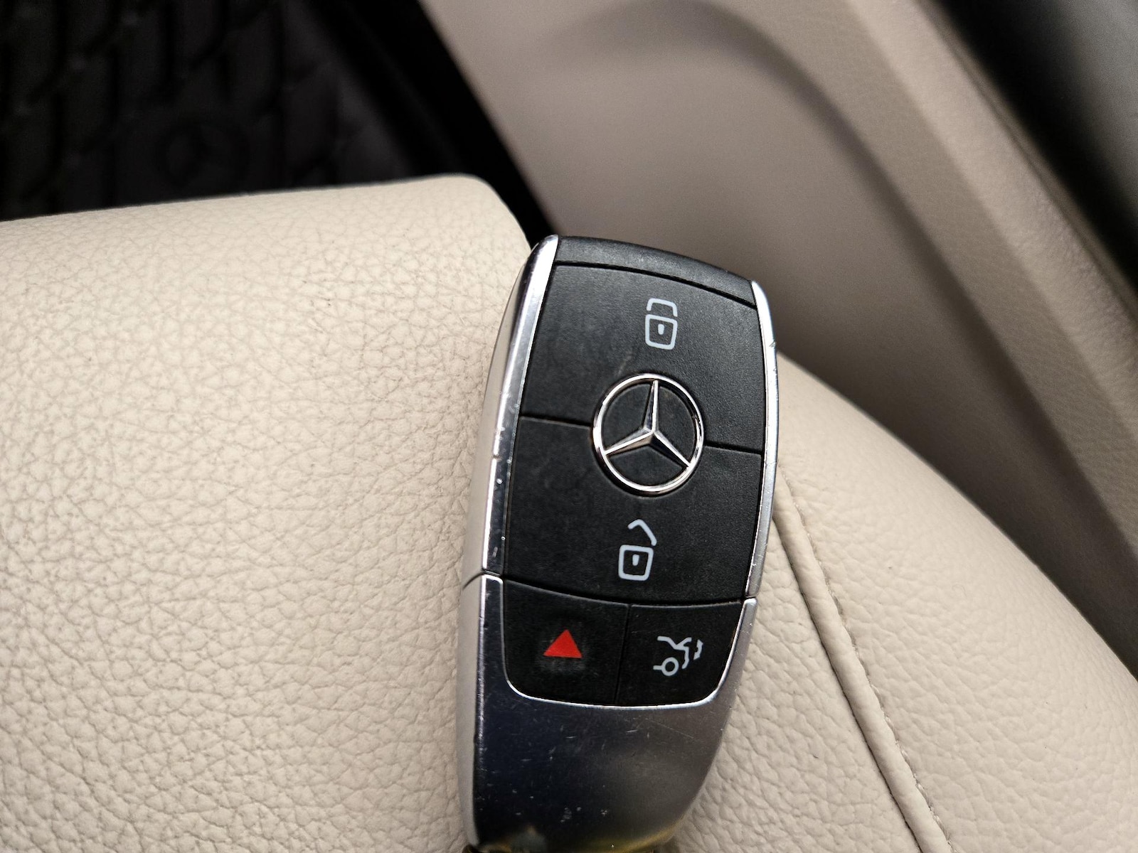 2023 Mercedes-Benz GLA Base - Photo 25