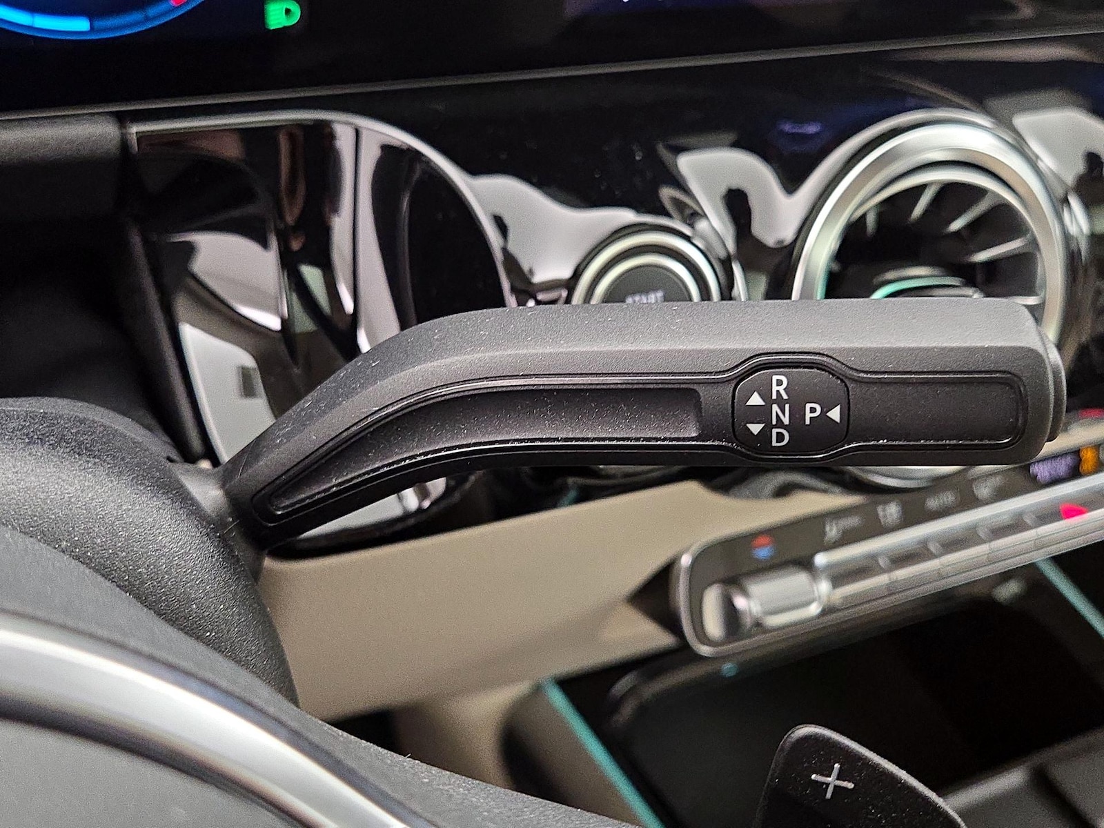 2023 Mercedes-Benz GLA Base - Photo 19