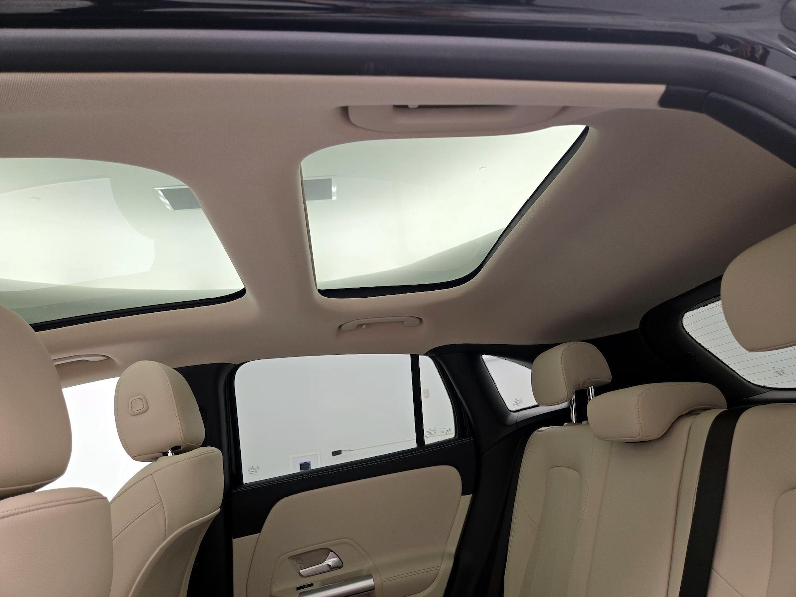 2023 Mercedes-Benz GLA Base - Photo 25