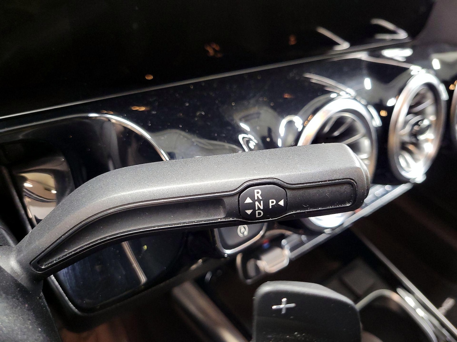 2023 Mercedes-Benz GLA Base - Photo 18