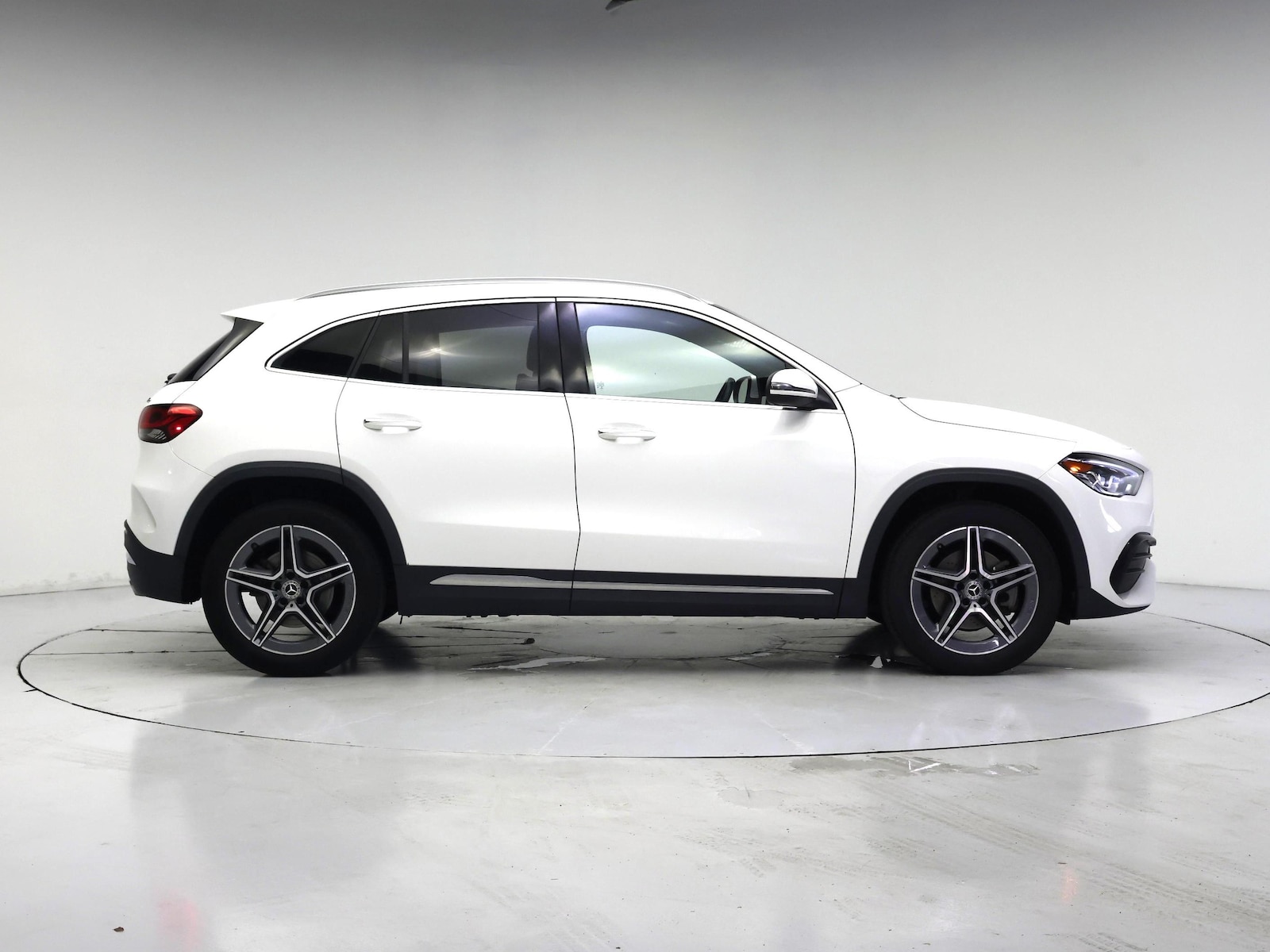 2023 Mercedes-Benz GLA Base - Photo 8
