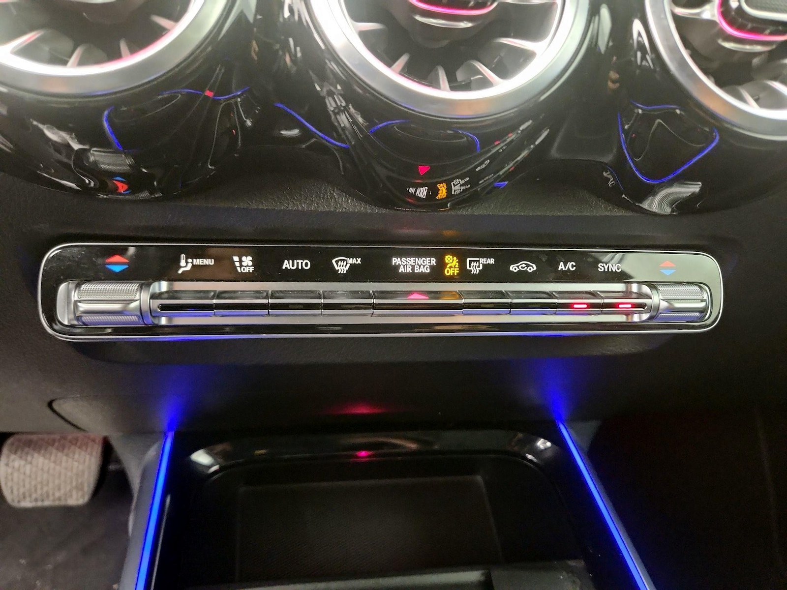2022 Mercedes-Benz GLB Base - Photo 17
