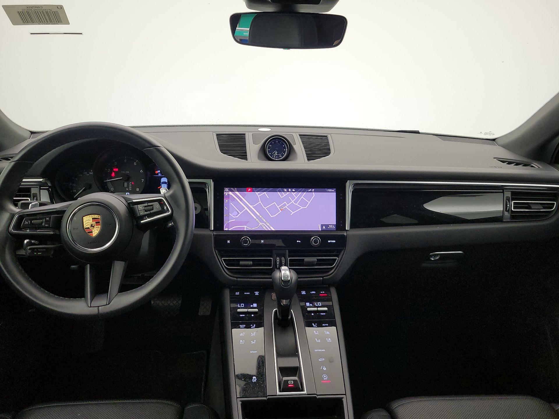 Thumbnail: 2022 Porsche Macan - 9