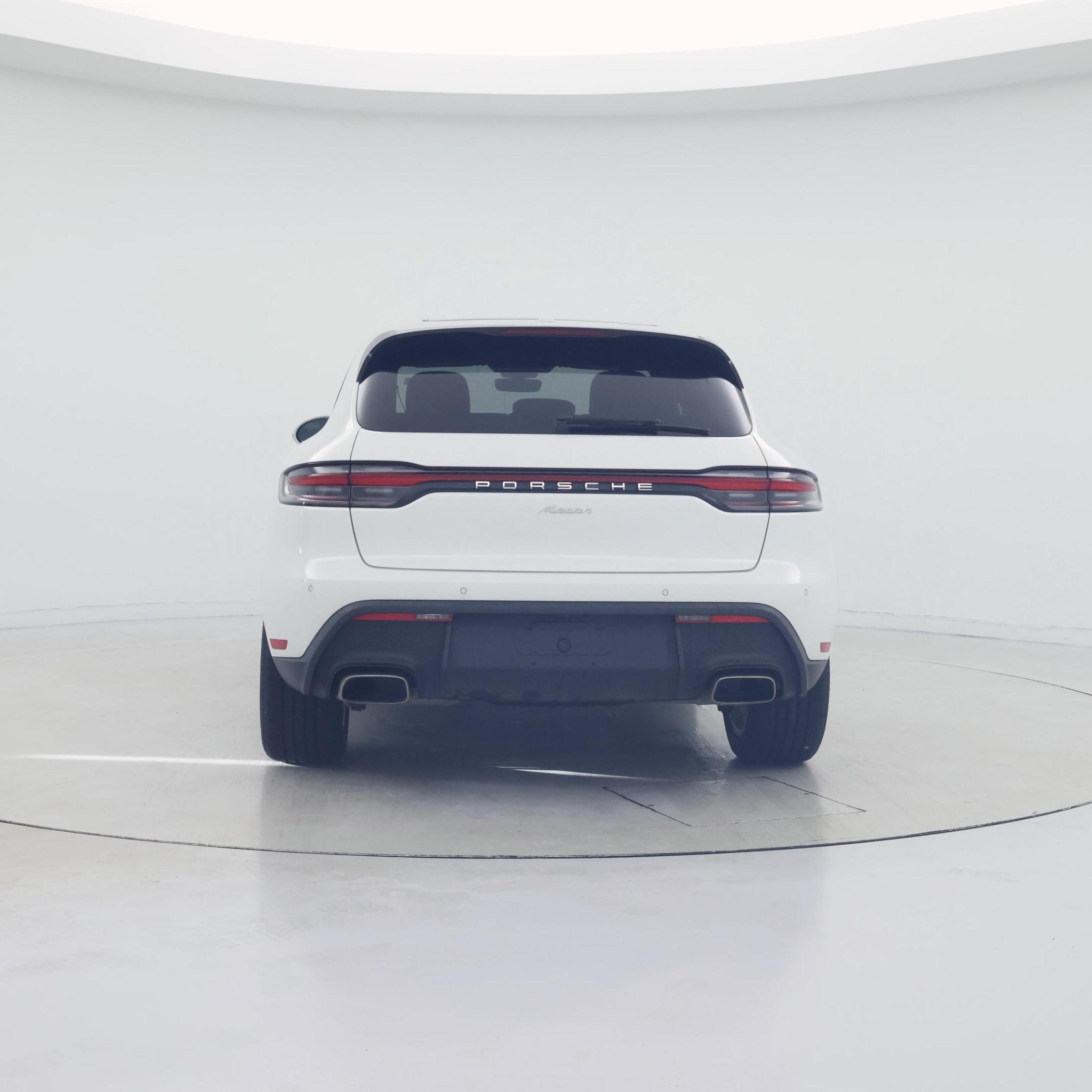 Thumbnail: 2022 Porsche Macan - 6