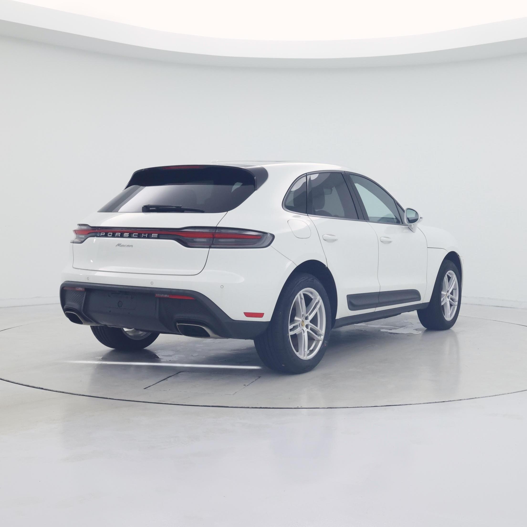 Thumbnail: 2022 Porsche Macan - 8