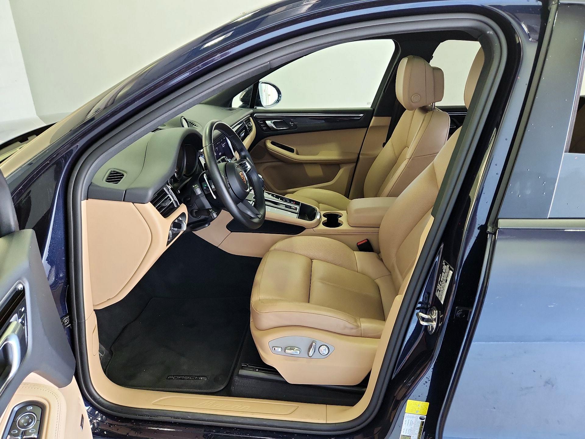 Thumbnail: 2023 Porsche Macan - 11